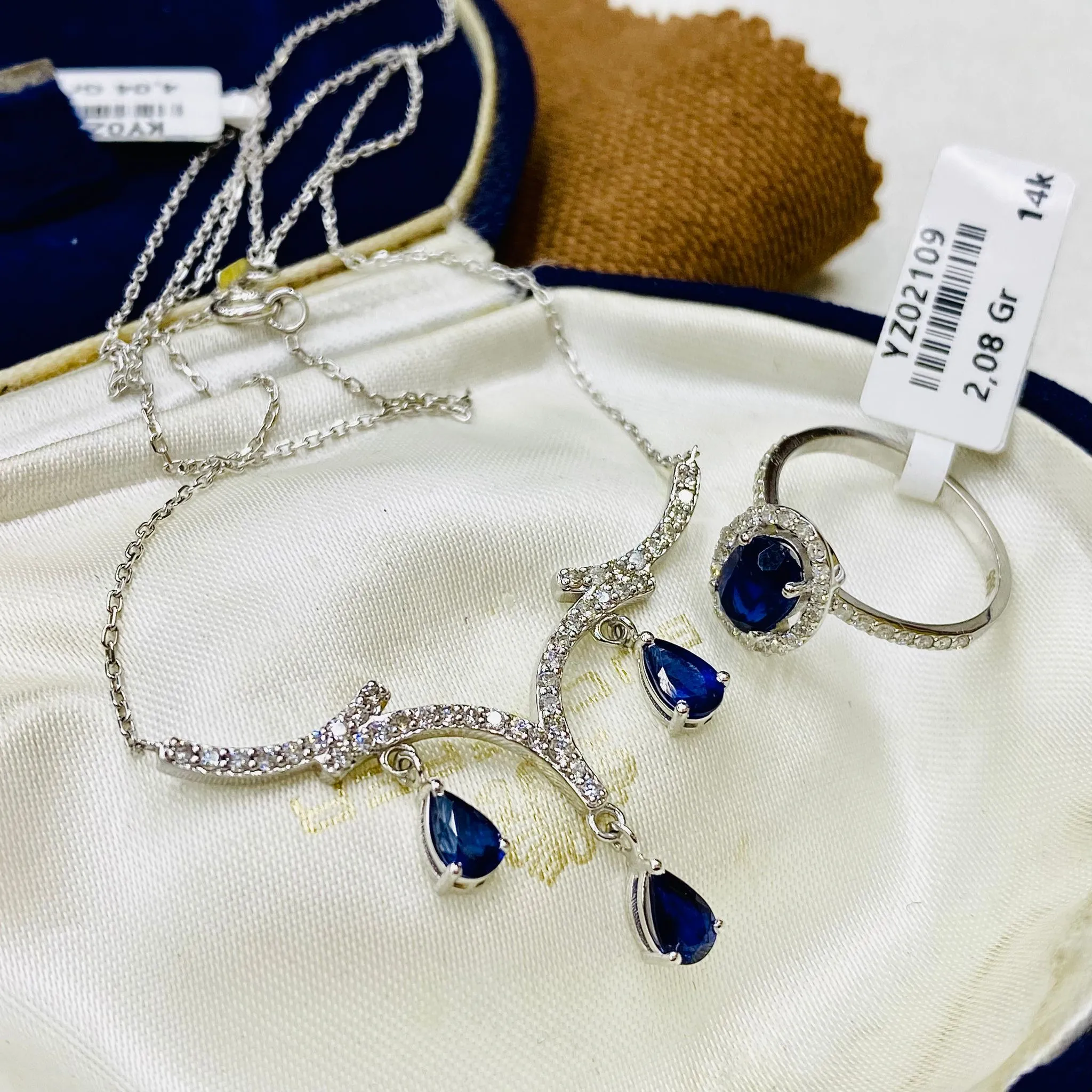 Damla Safir Ve Pırlanta Taşlı Tasarım Gerdanlık