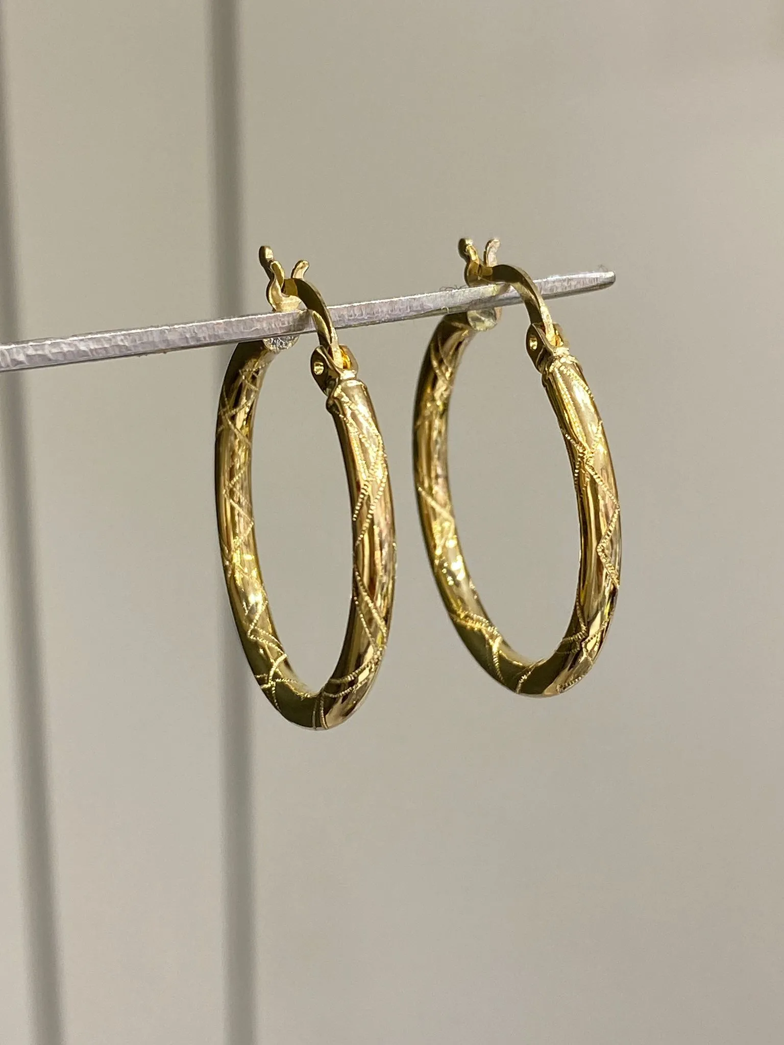 Favori Marka Halka Model Küpe 