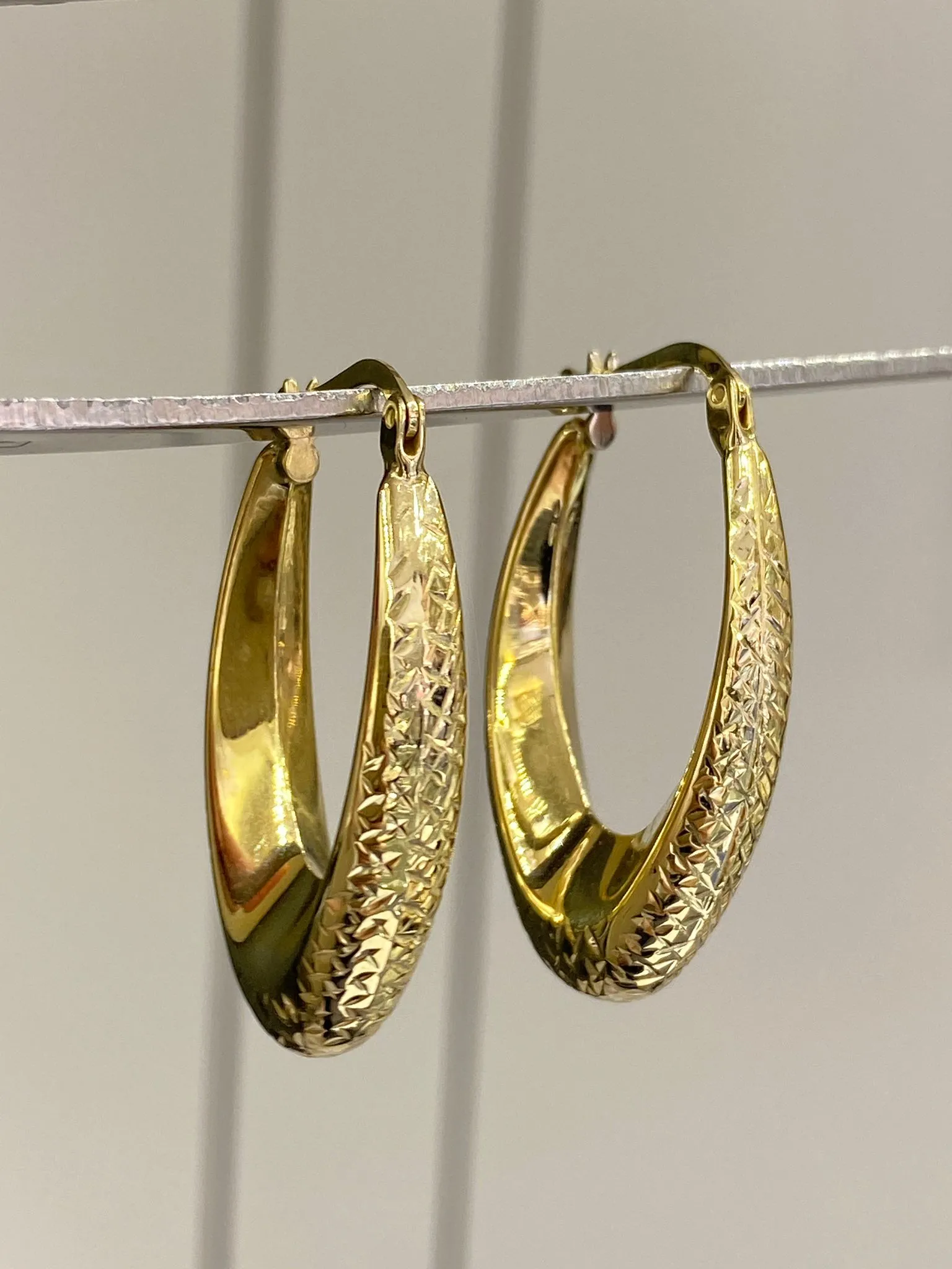 Favori Marka Kalem İşleme Model Küpe