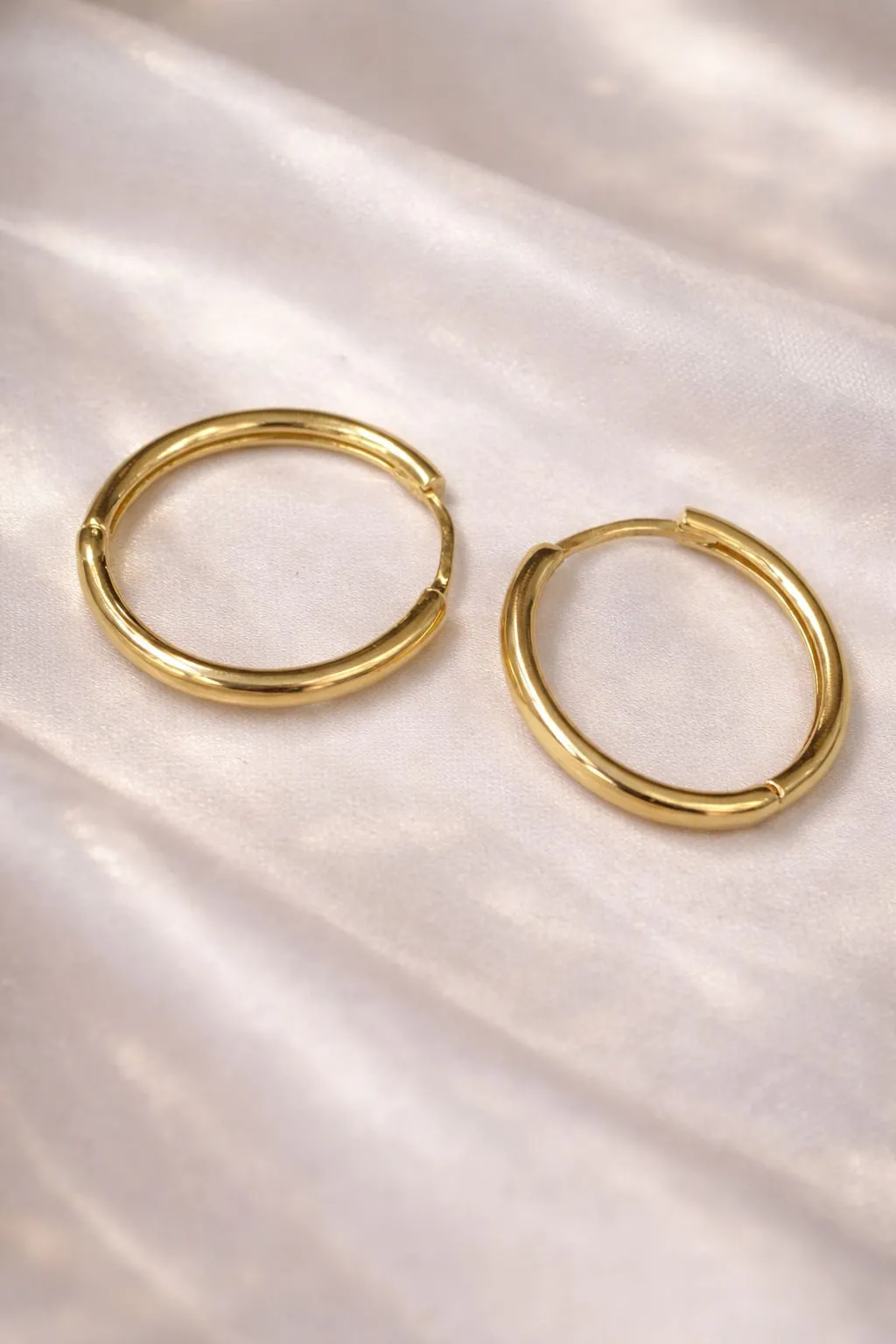 Favori Marka Halka Model Küpe