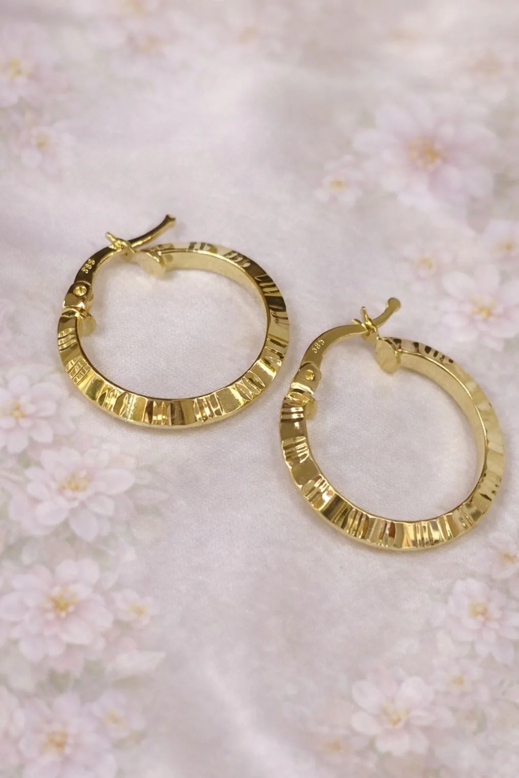 Favori Marka İtlayan Model Halka Küpe