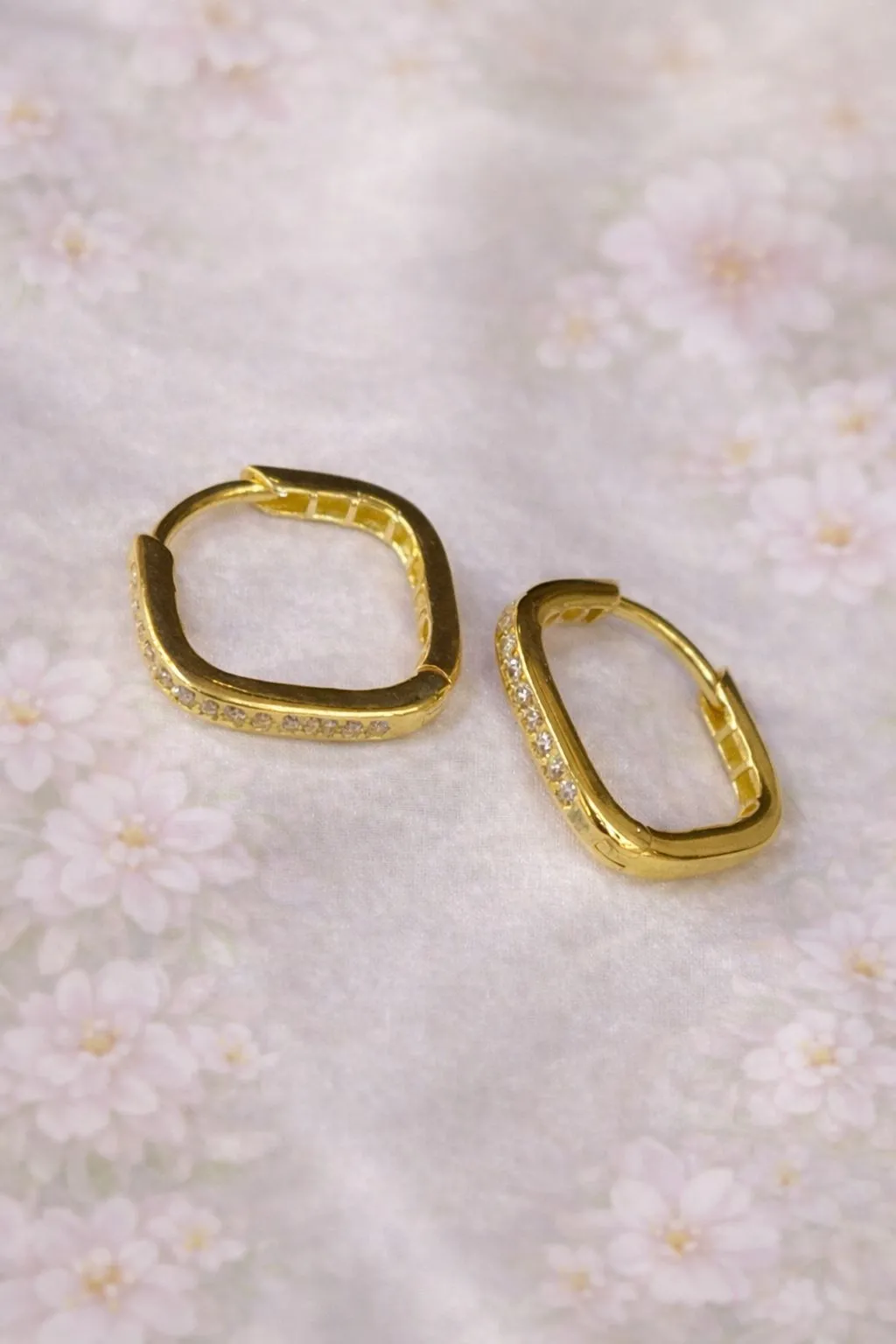 Favori Marka İtalyan Model Küpe