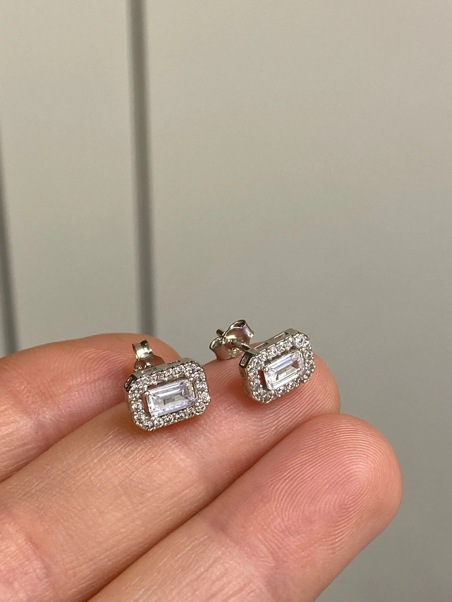 Favori Marka Baget Model Küpe