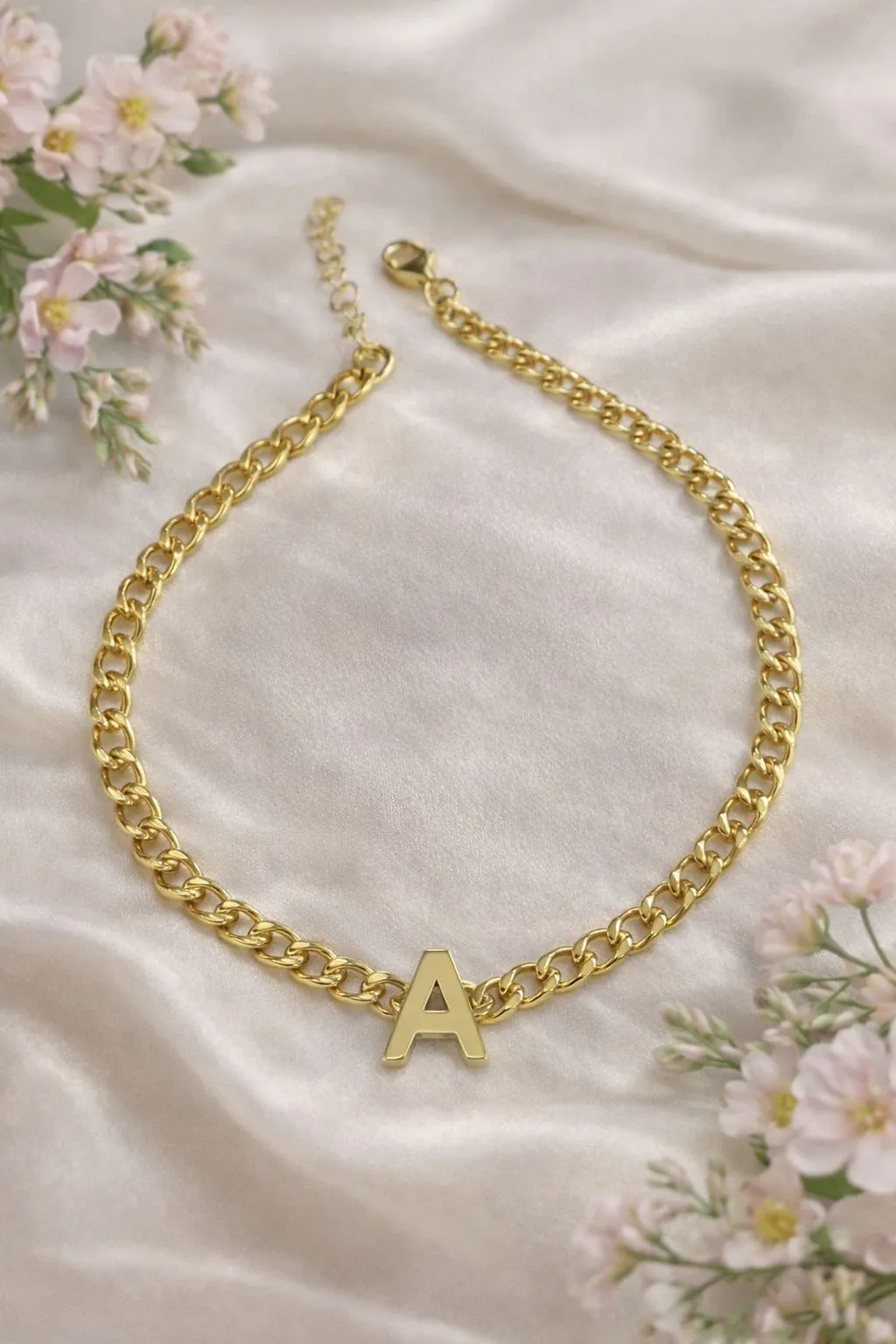 Favori Marka A Harfi Model Bileklik