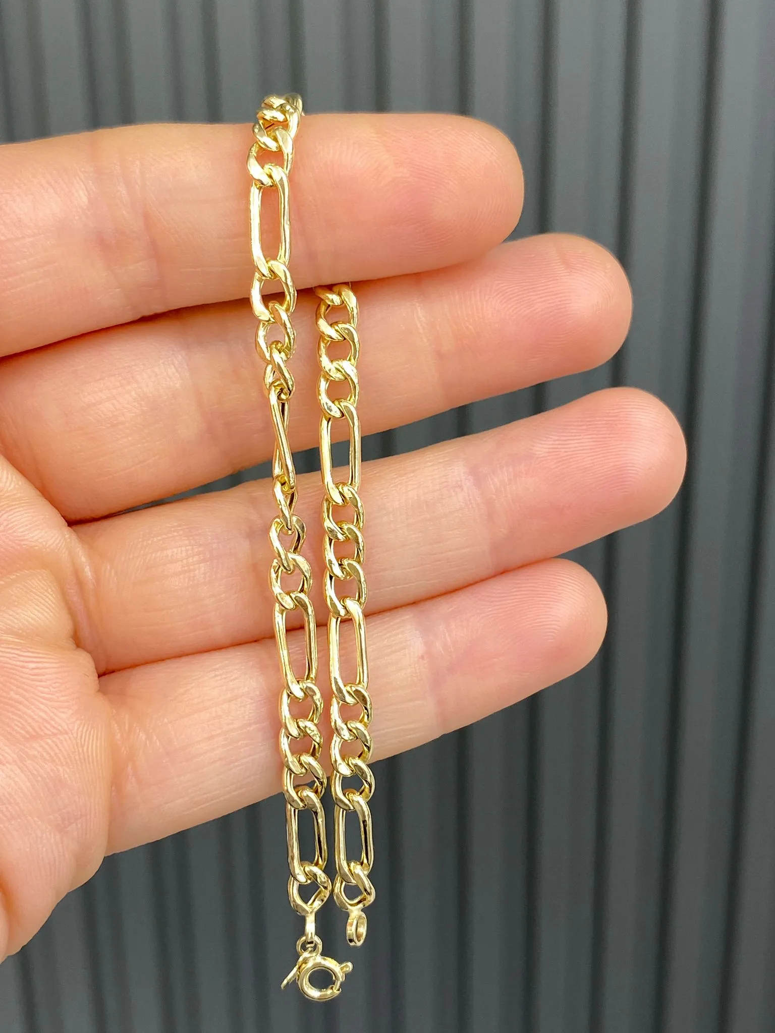 Favori Marka Figaro Model Bileklik