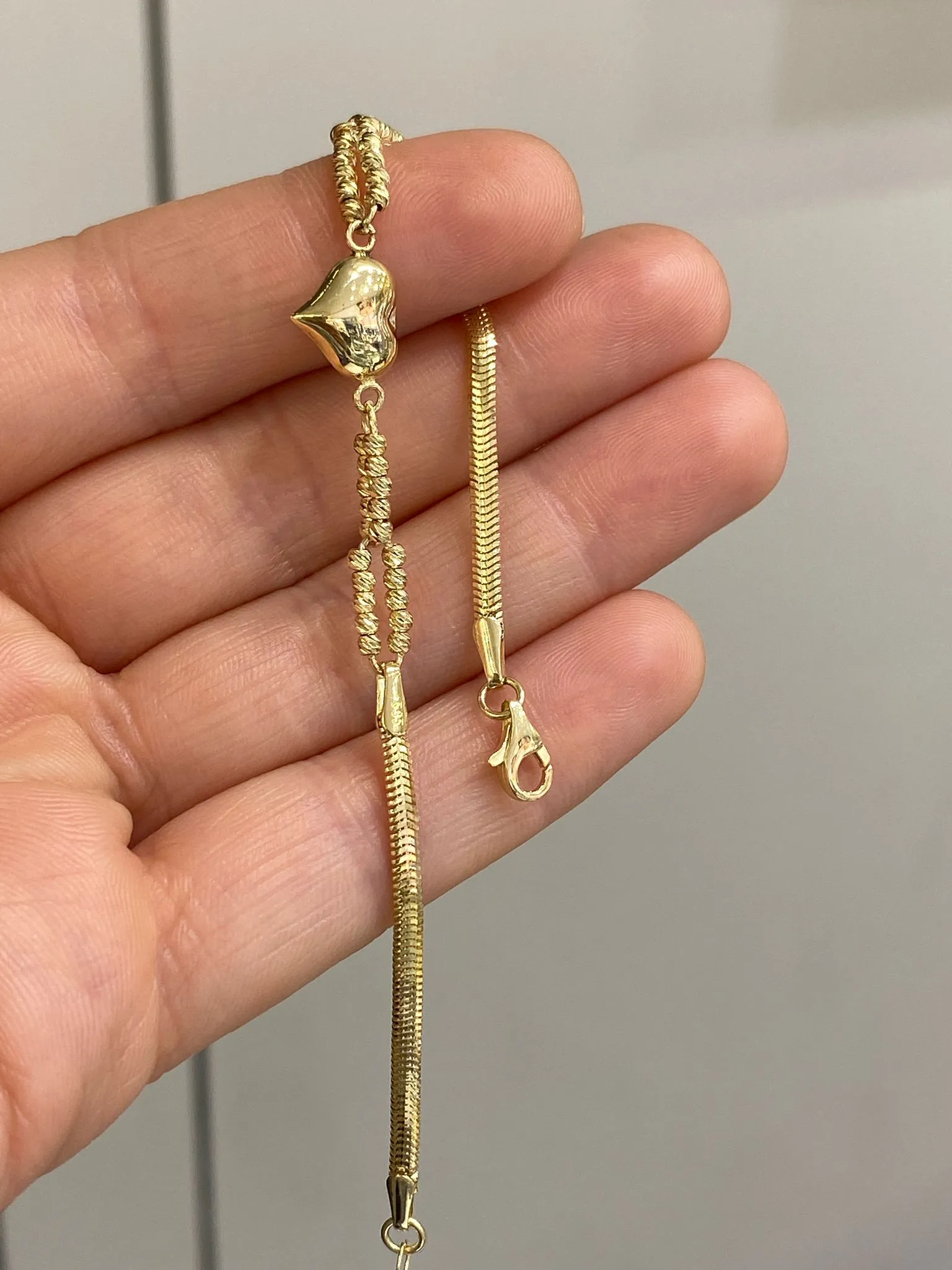 Favori Marka Kalpli Model Bileklik