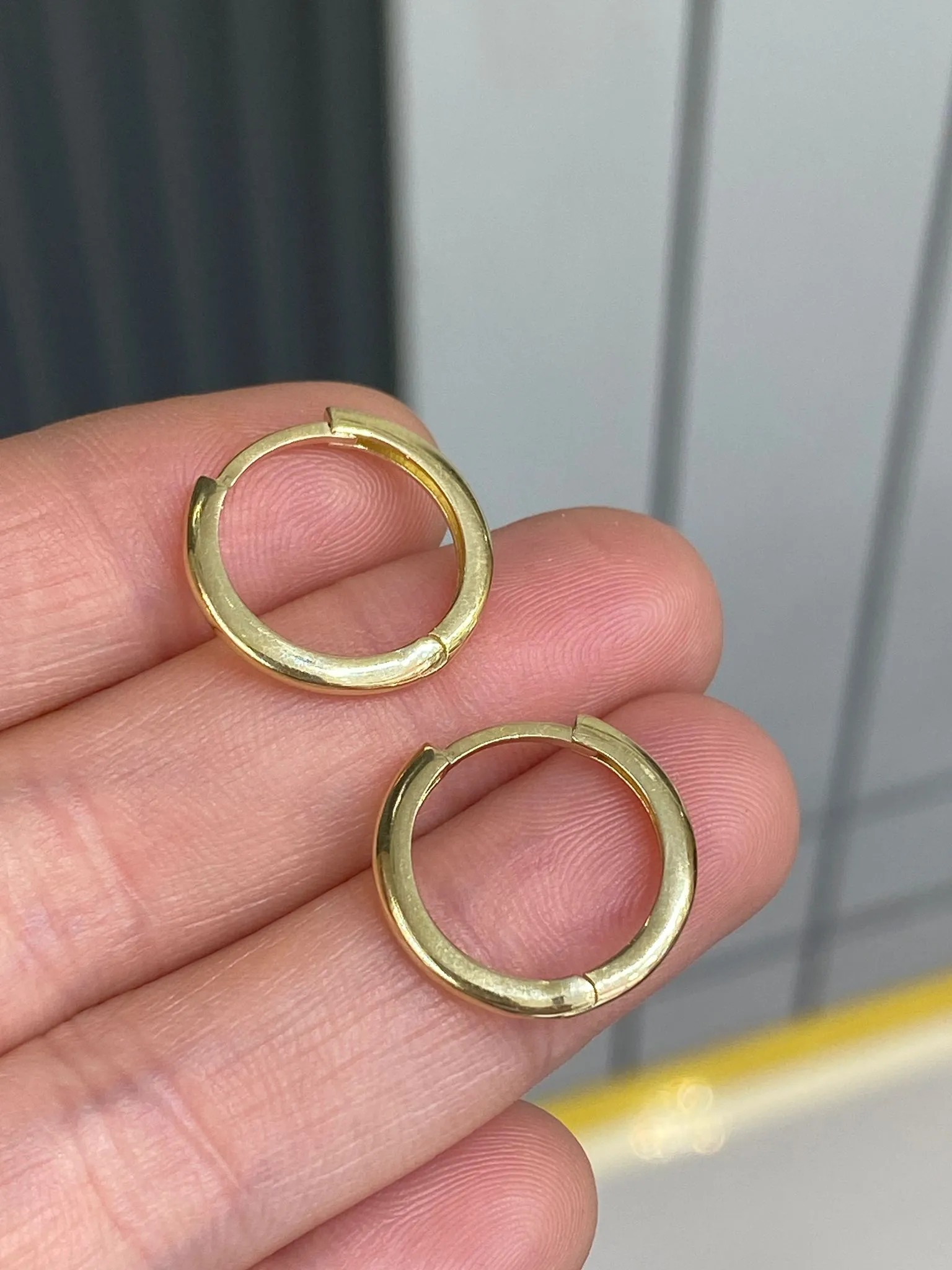 Favori Marka Halka Model Küpe