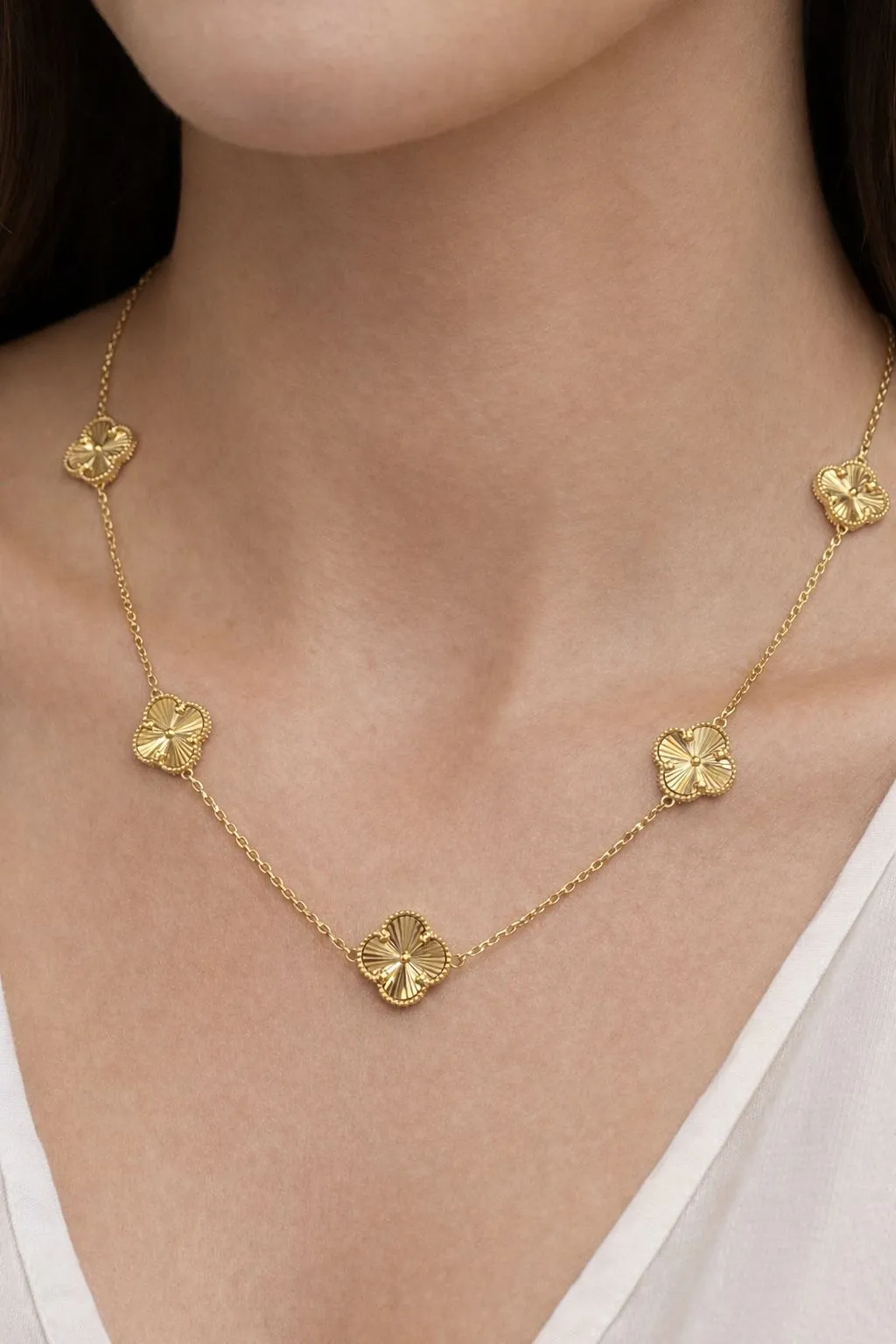 Favori Marka Yonca Model Kolye