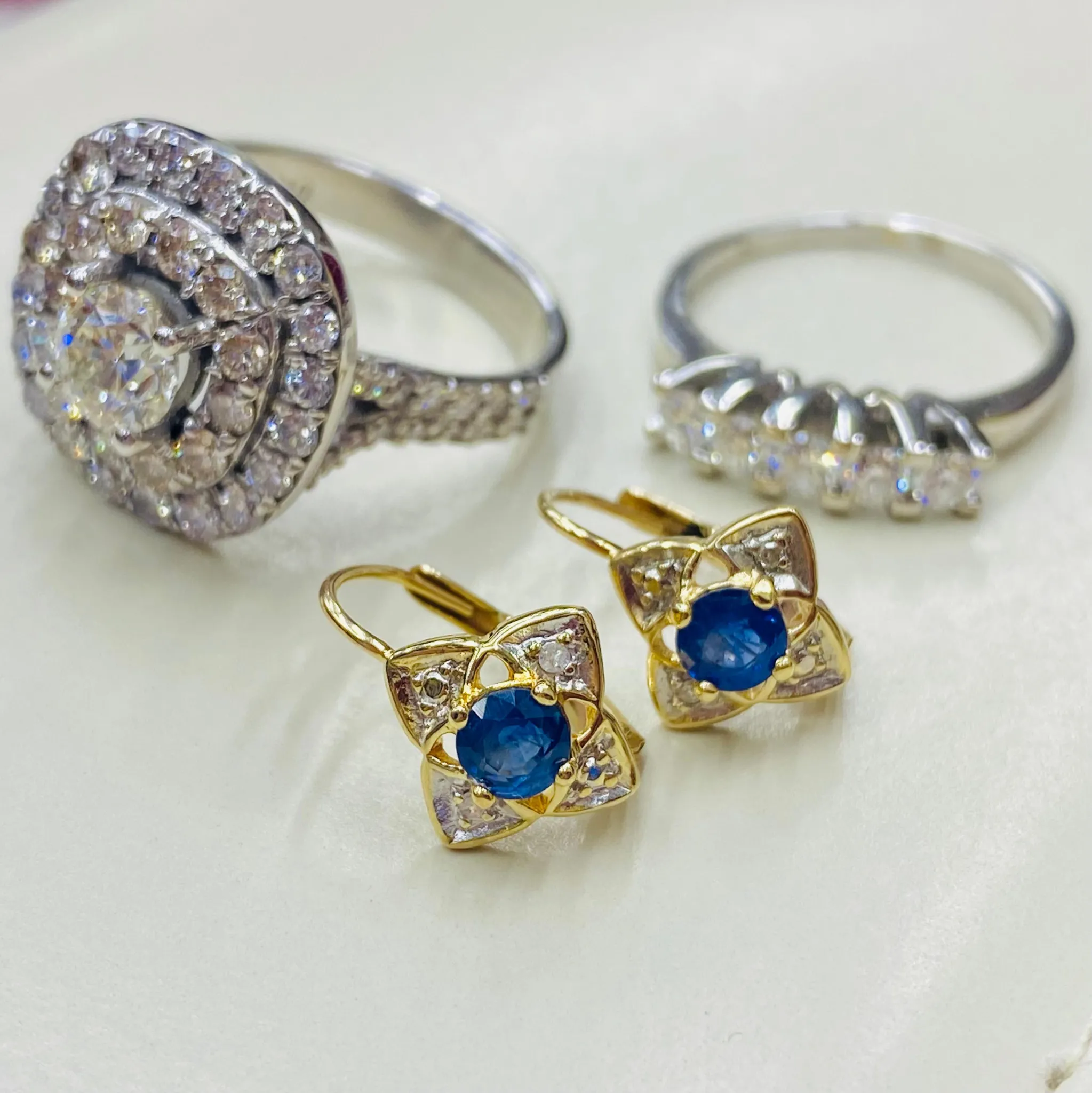 Antika Safir Ve Pırlanta Taşlı Minimal Küpe