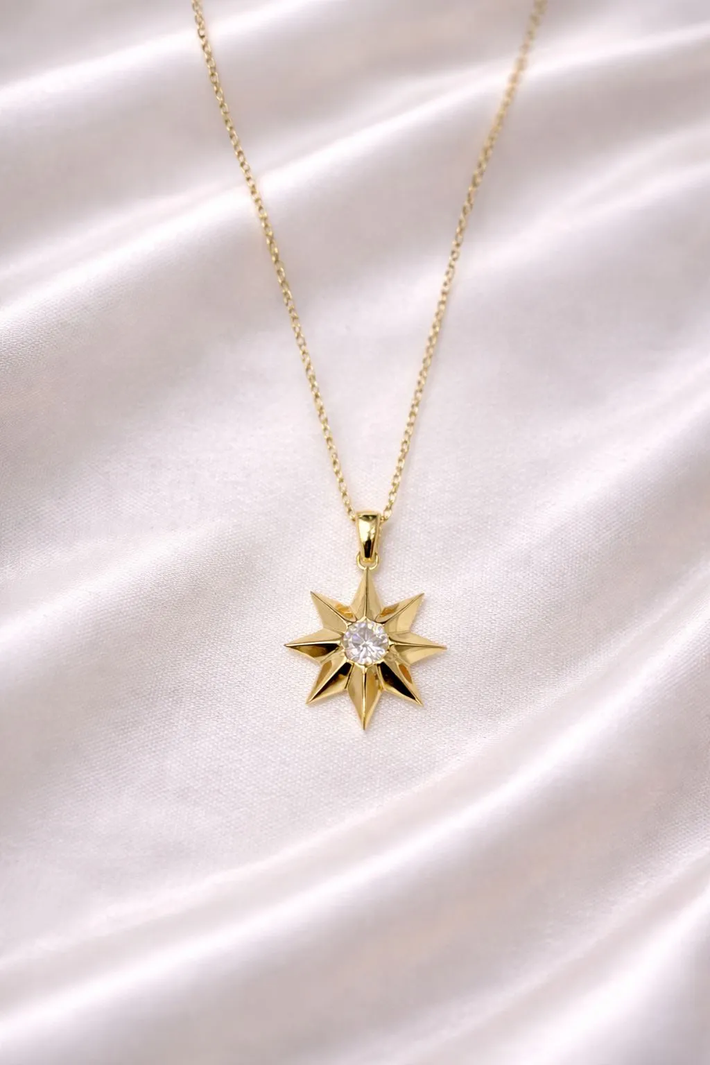 Favori Marka Yıldız Model Kolye