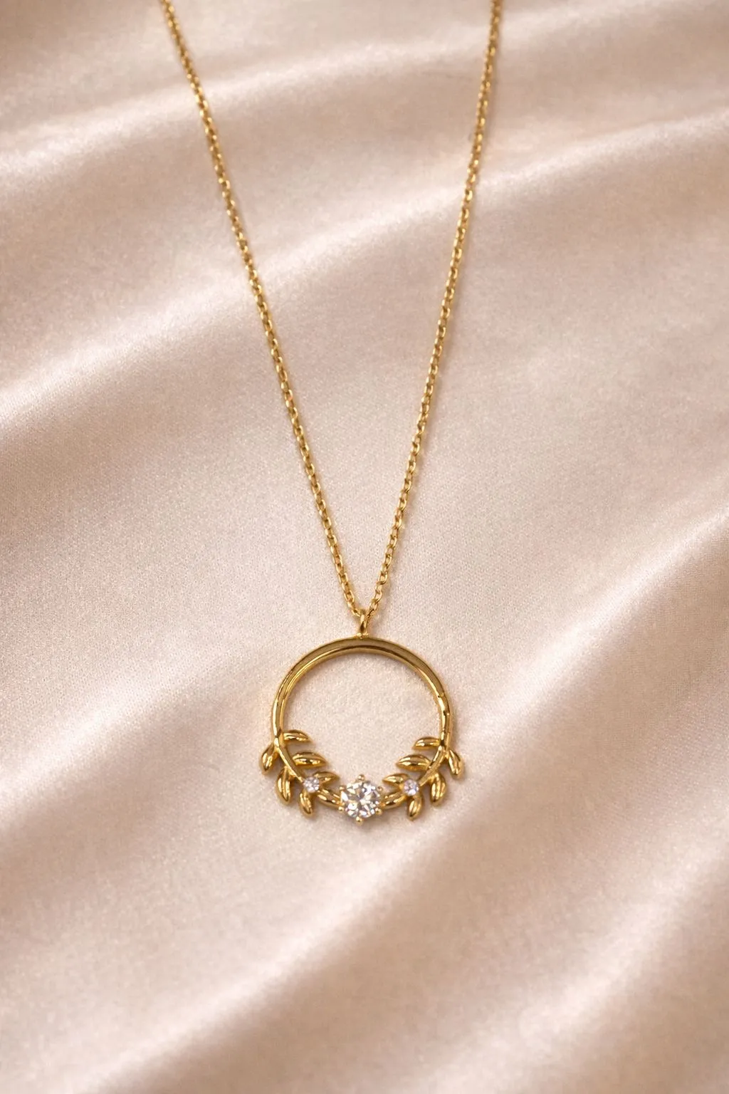 Favori Marka İtlayan Model Kolye