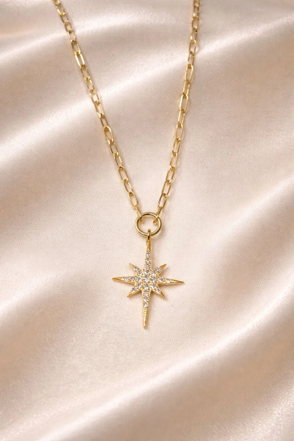 Favori Marka Kutup Yıldızı Model Kolye