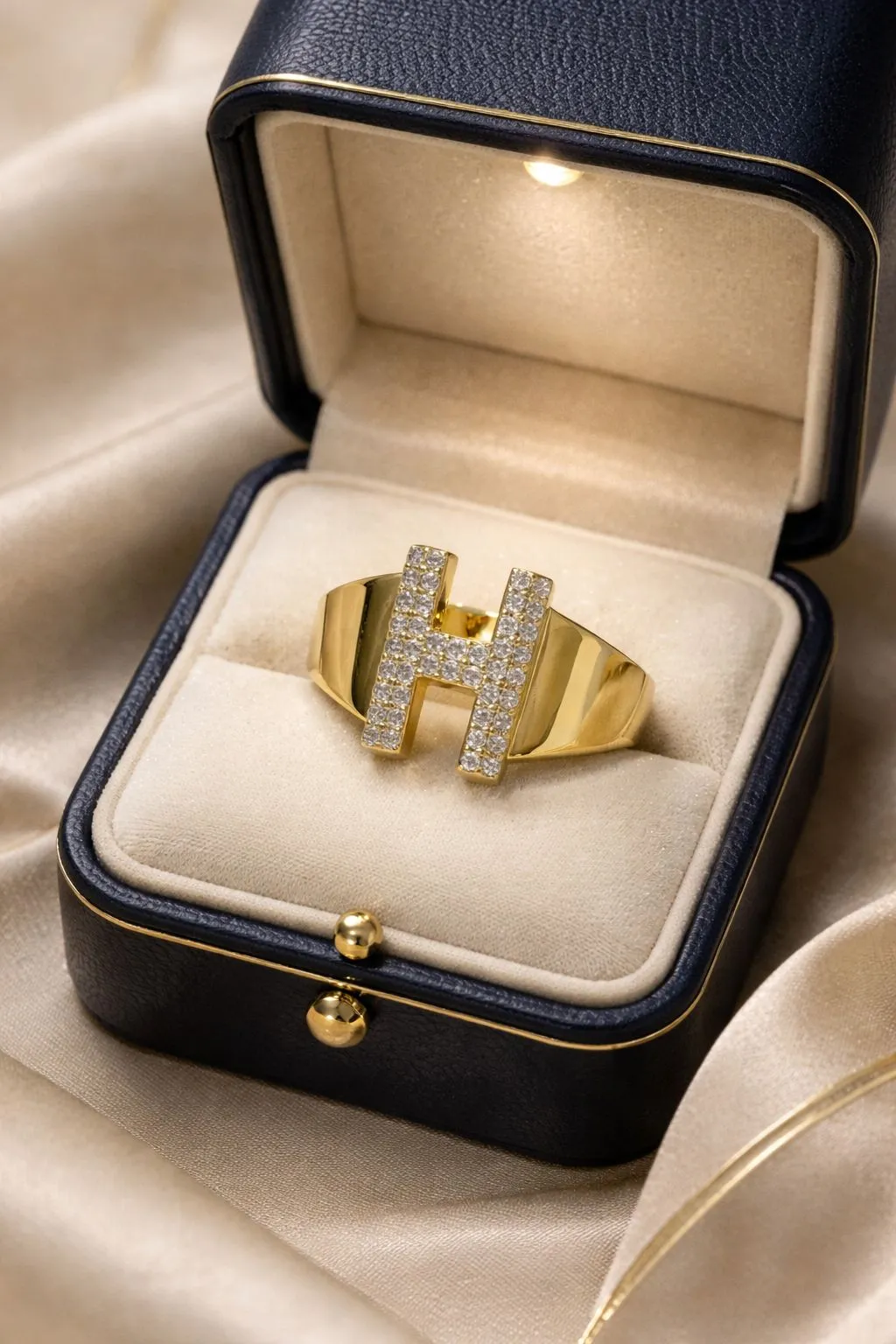 Favori Marka H Harfi Model Yüzük