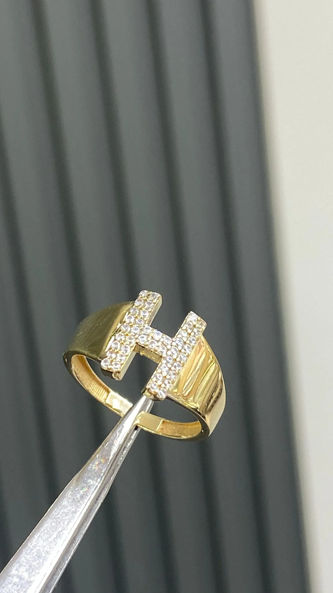 Favori Marka H Harfi Model Yüzük