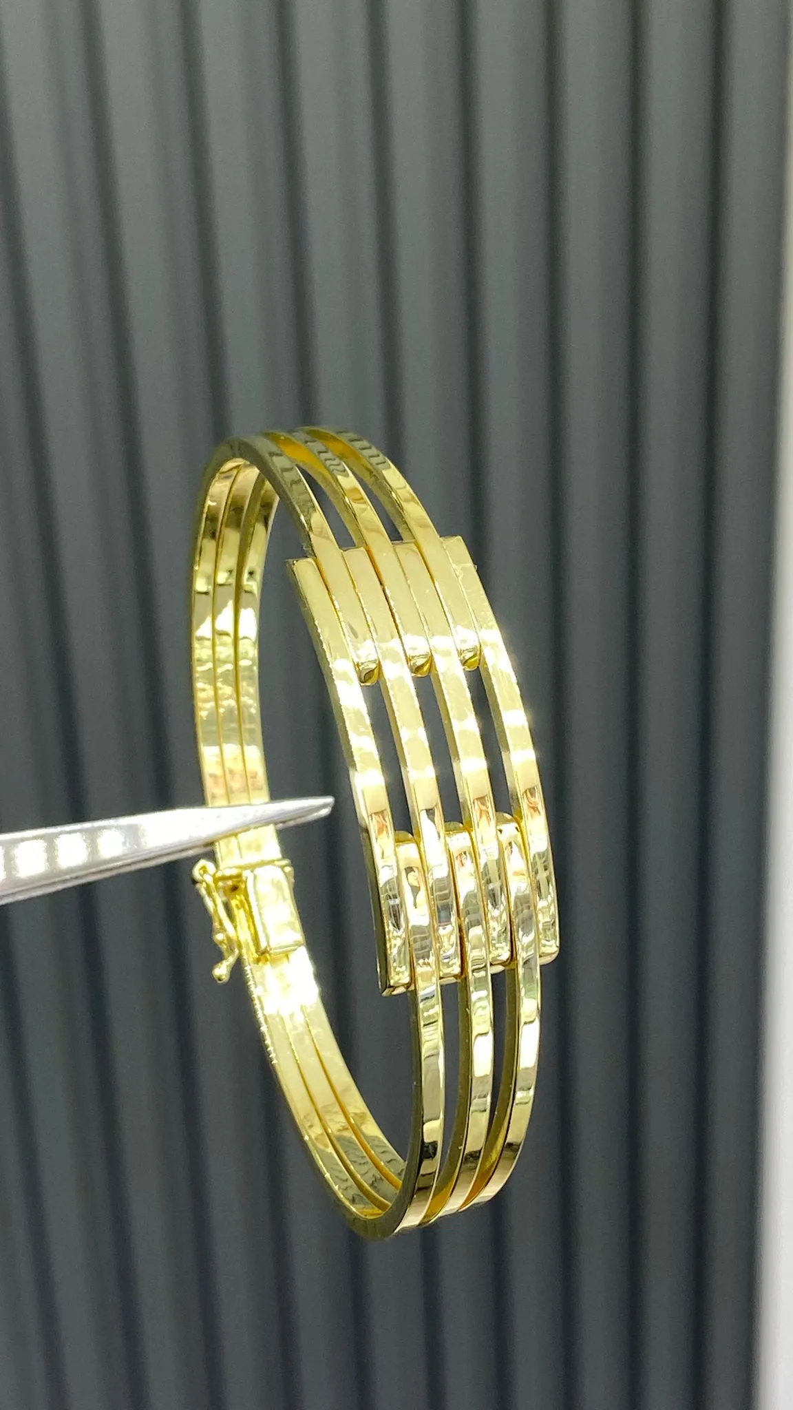 Favori Marka Kaburga Model Kelepçe