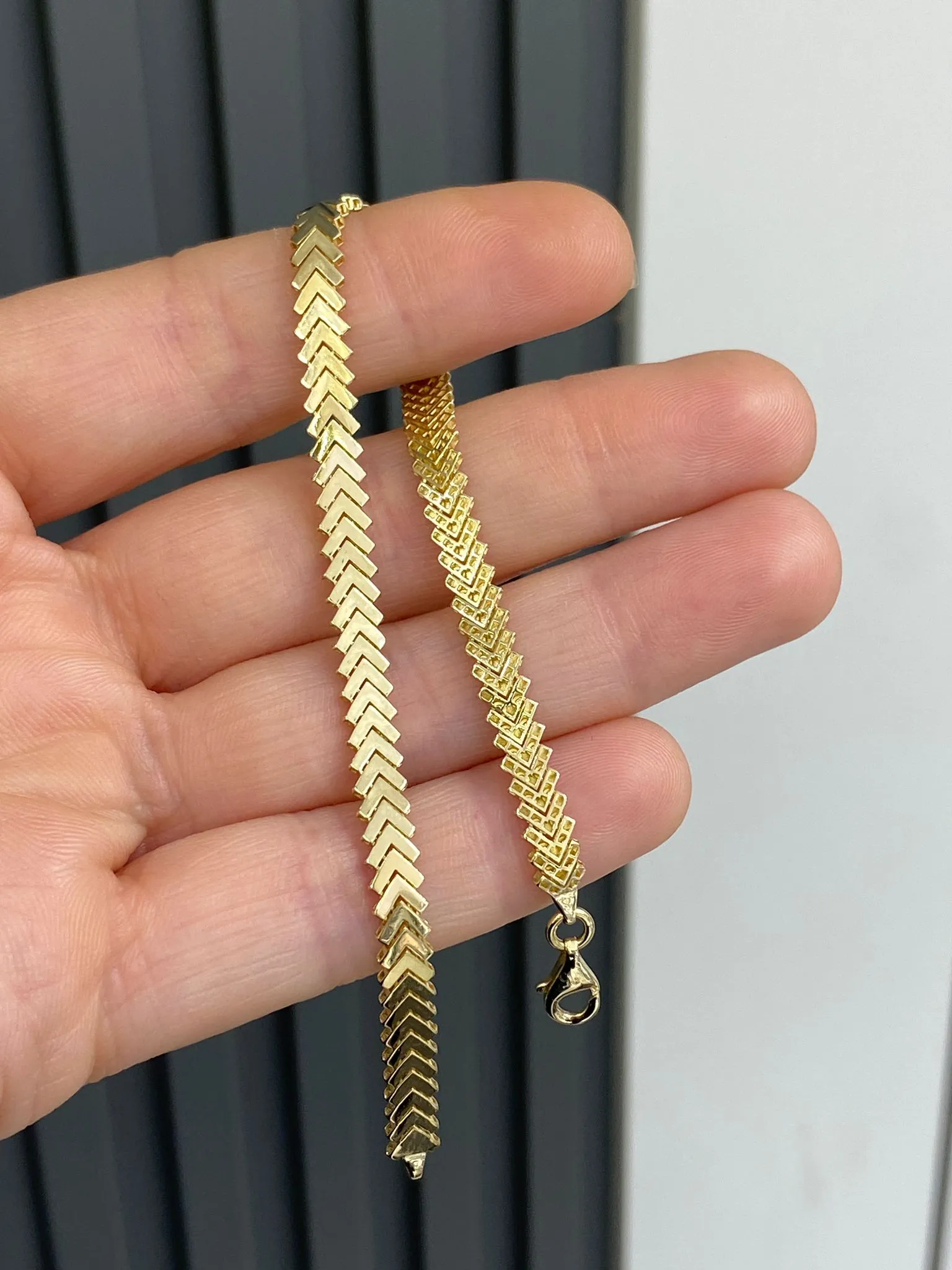 Favori Marka İtlayan Model Bileklik