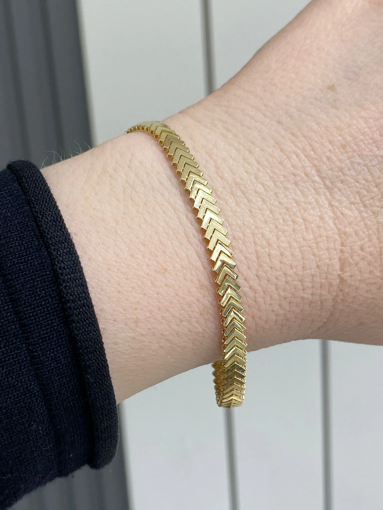 Favori Marka İtlayan Model Bileklik