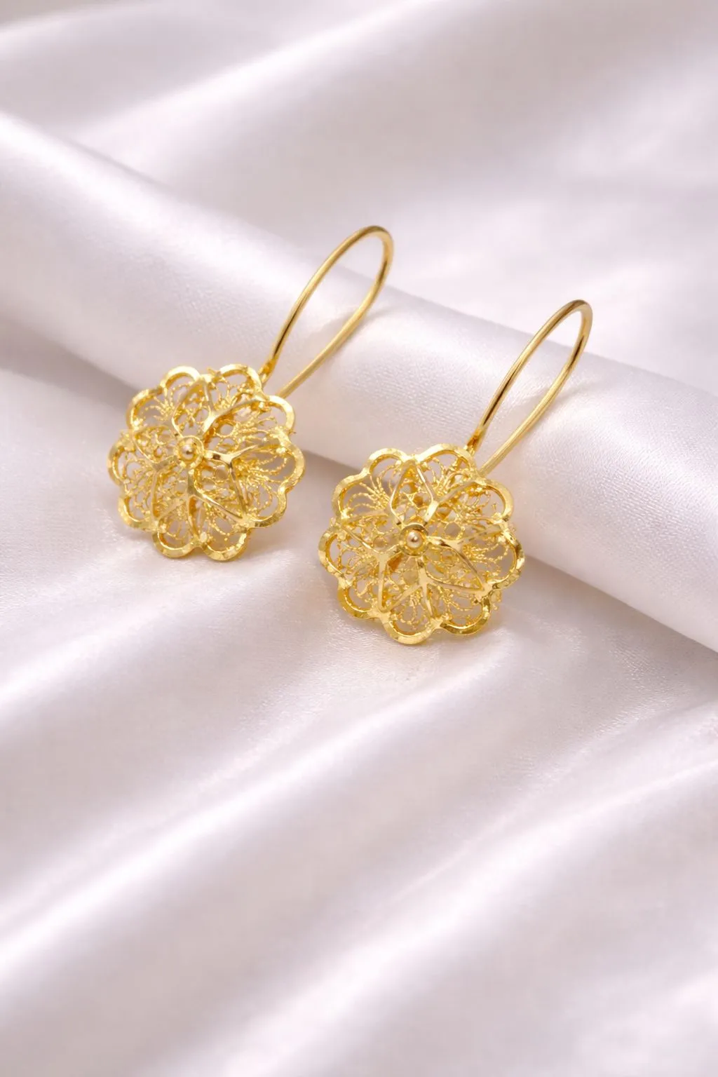 Favori Marka Gül Model Küpe