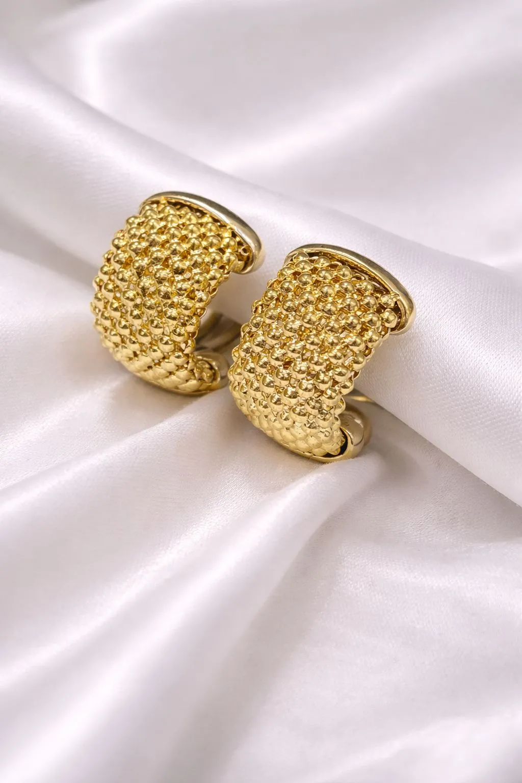 Favori Marka İtlayan Model Küpe