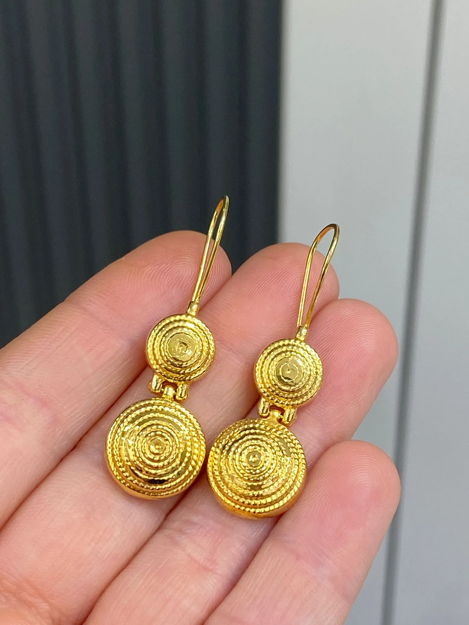 8 Ayar İtalyan Model Küpe