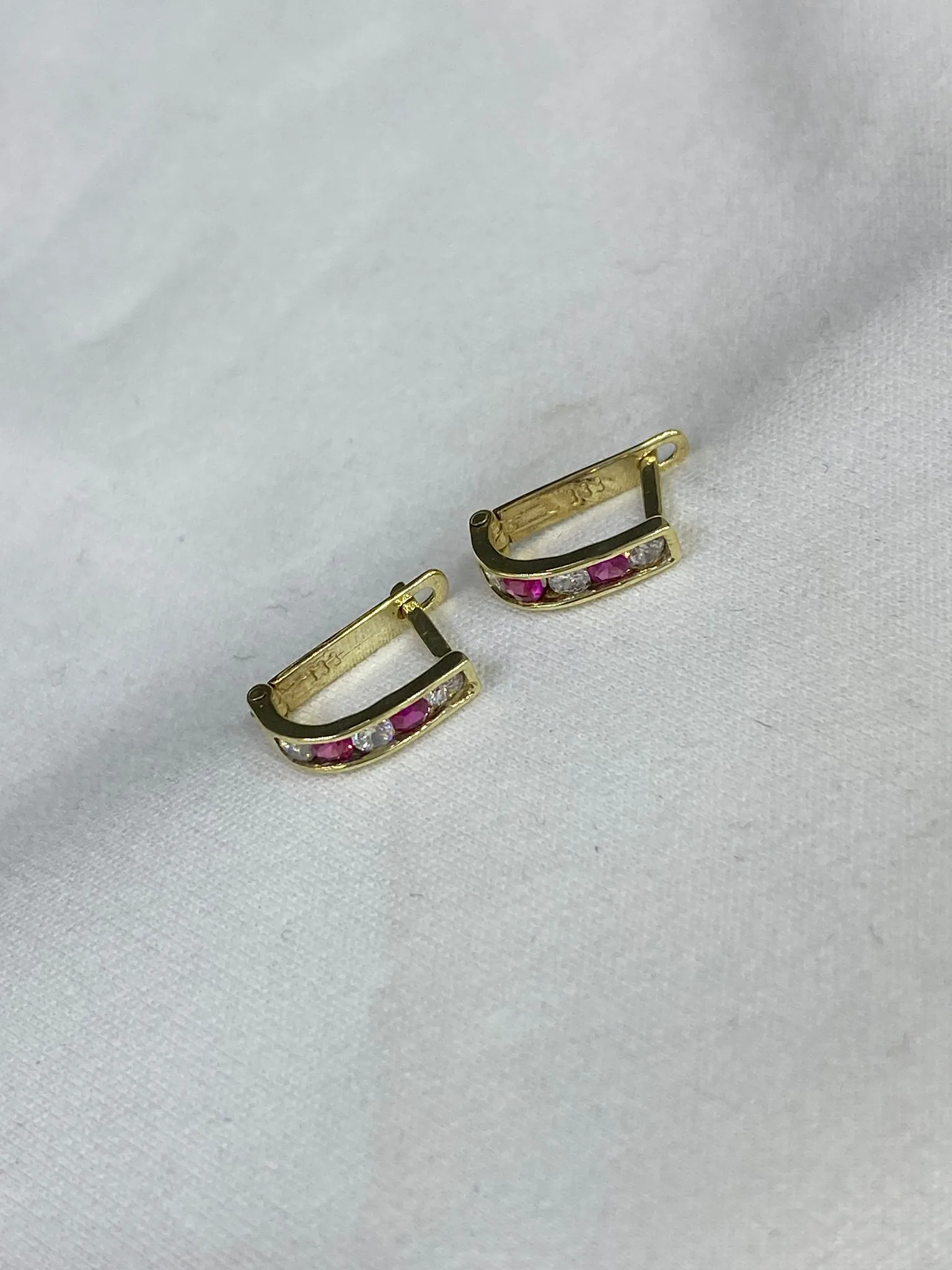 8 Ayar Çocuk Model Küpe