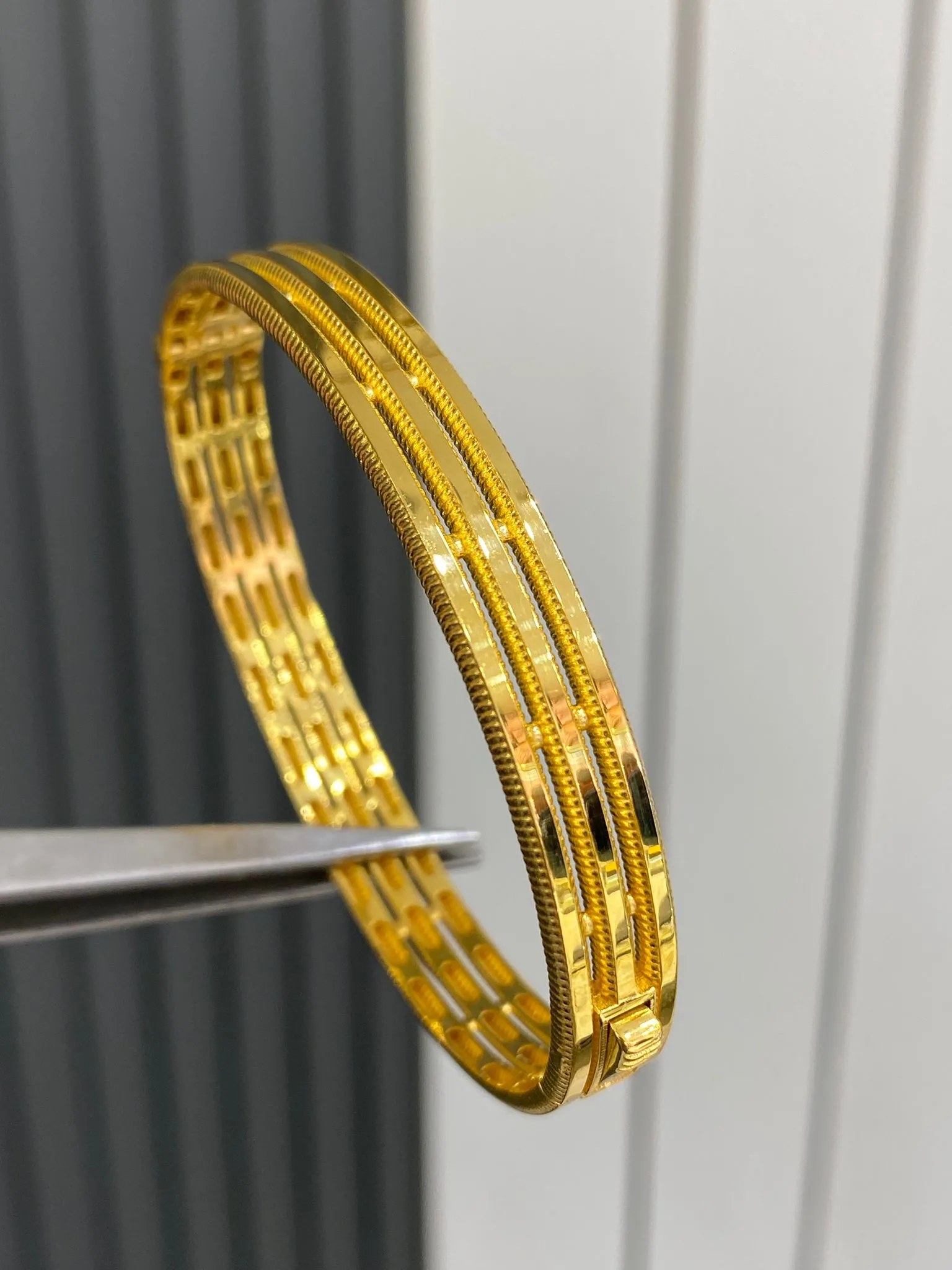 22 Ayar Üç Sıralı Ajda Model Kelepçe 