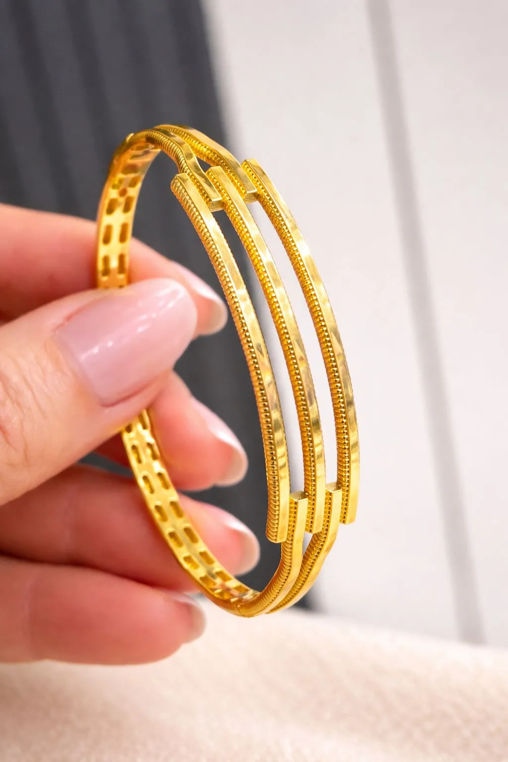 22 Ayar Üç Sıralı Kaburga Model Kelepçe