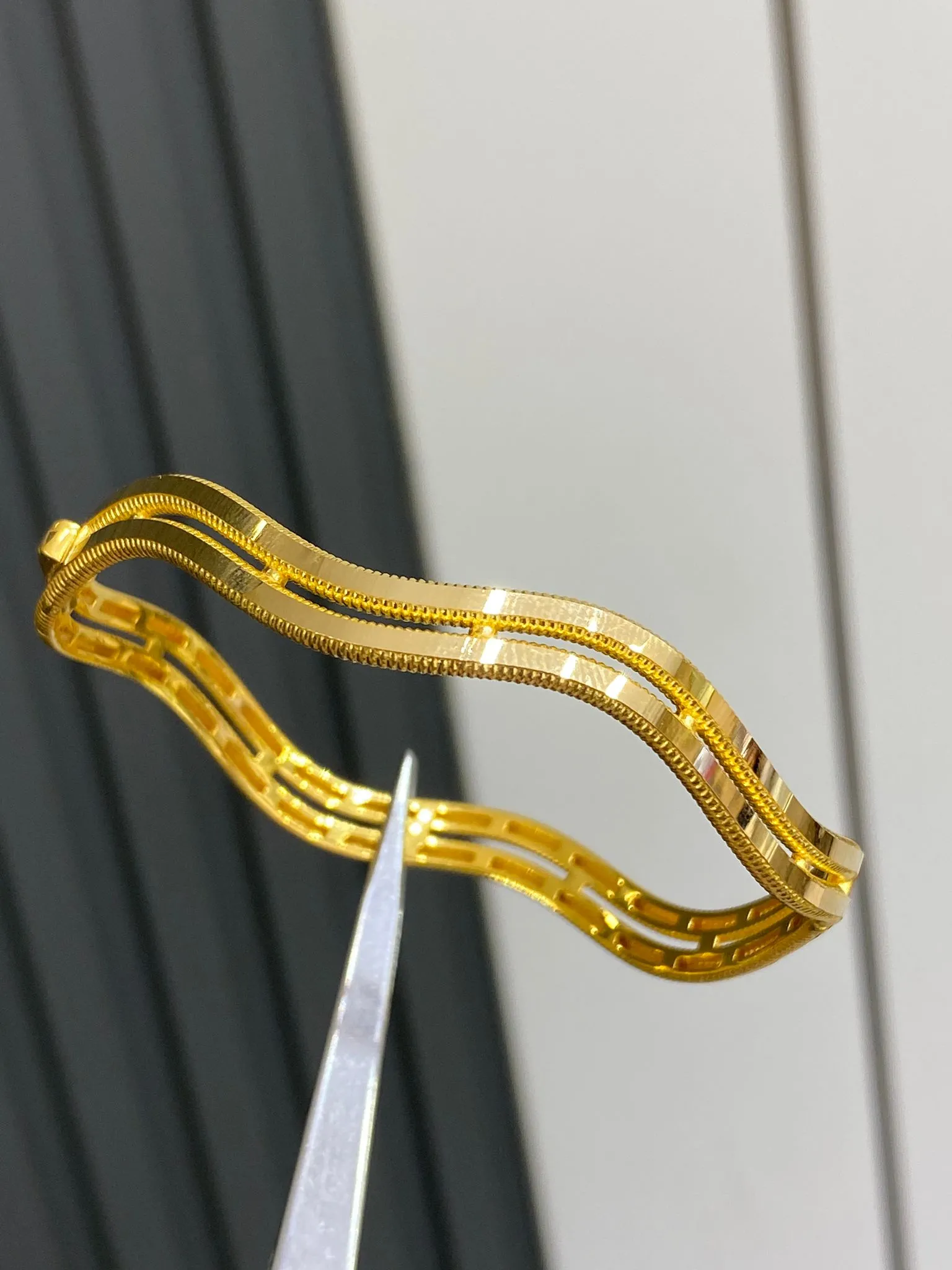 22 Ayar Çift Sıralı Zig Zag Model Kelepçe