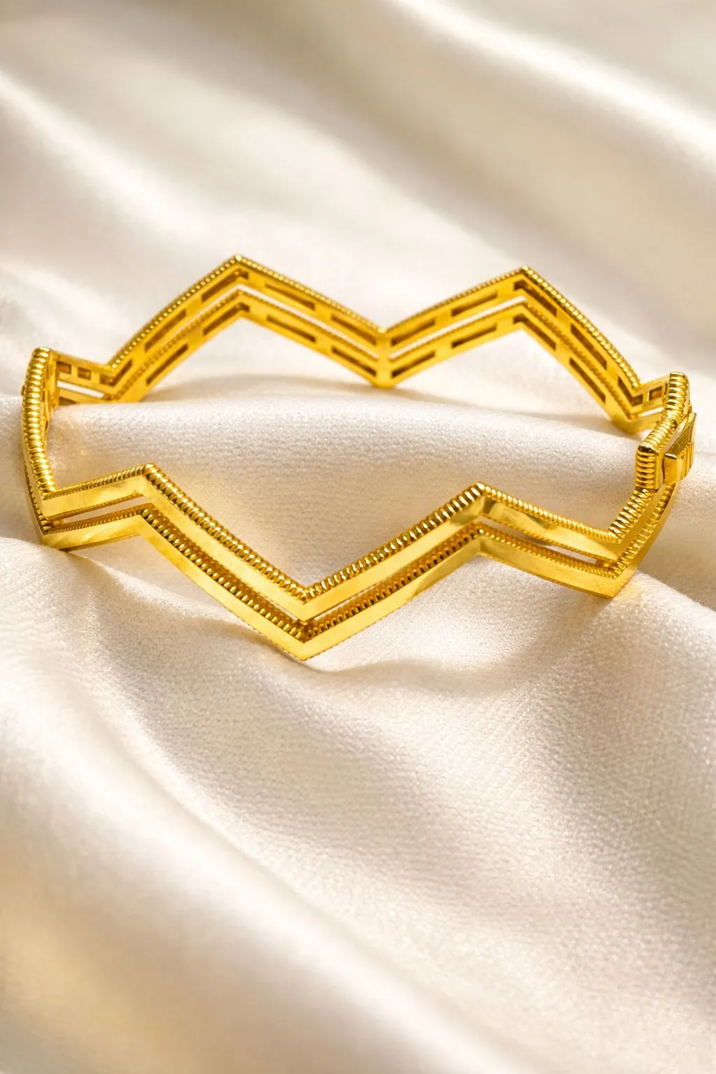 22 Ayar Çift Sıralı Zig Zag Model Kelepçe