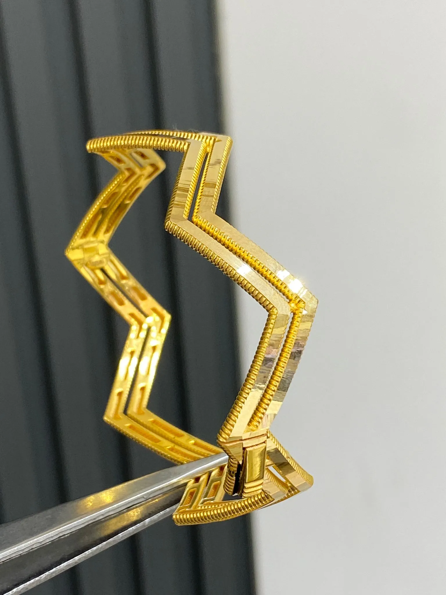 22 Ayar Çift Sıralı Zig Zag Model Kelepçe