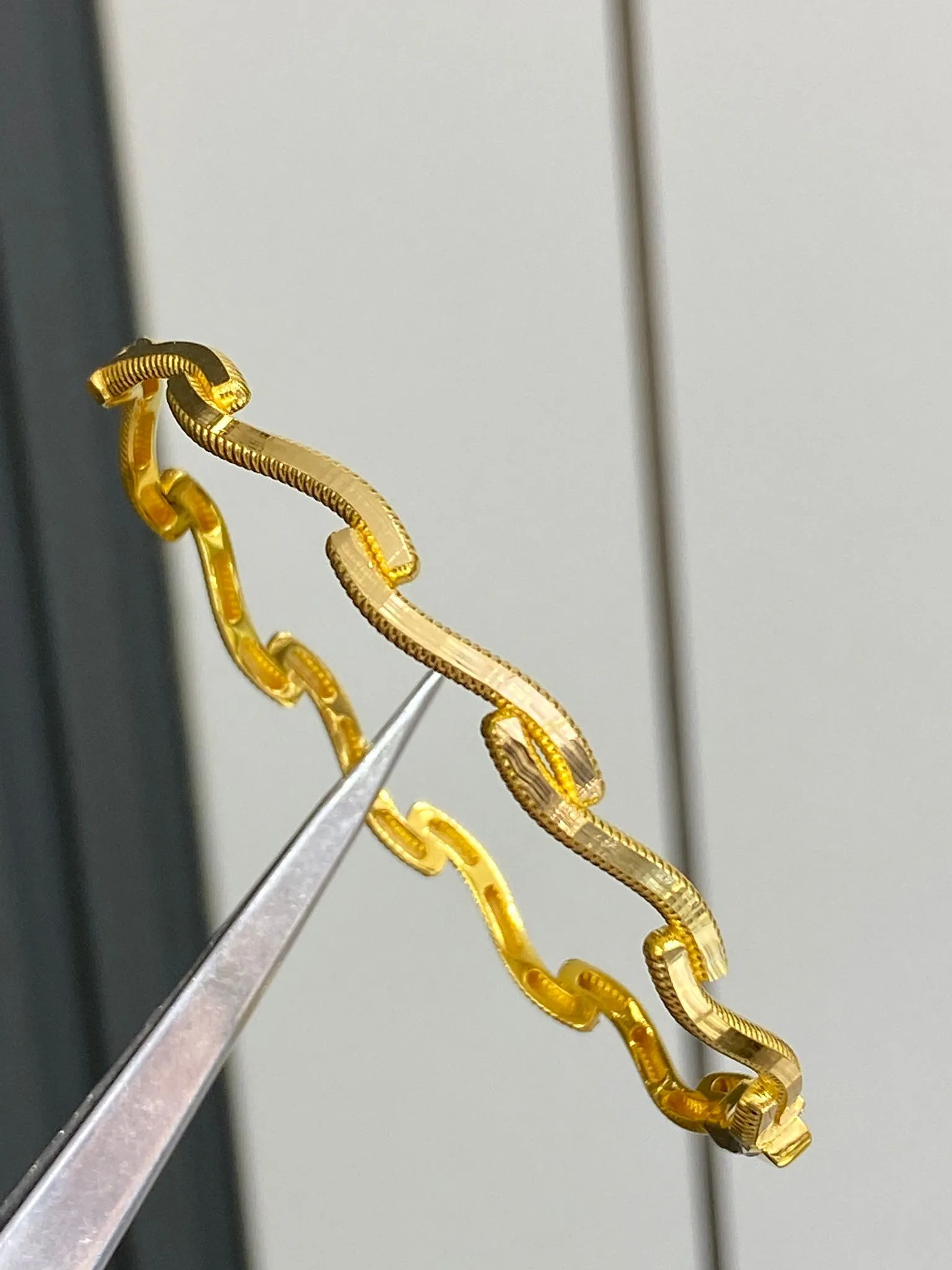 22 Ayar İtalyan Model Kelepçe