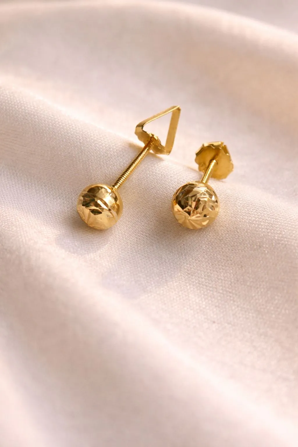 Favori Marka Top Model Küpe