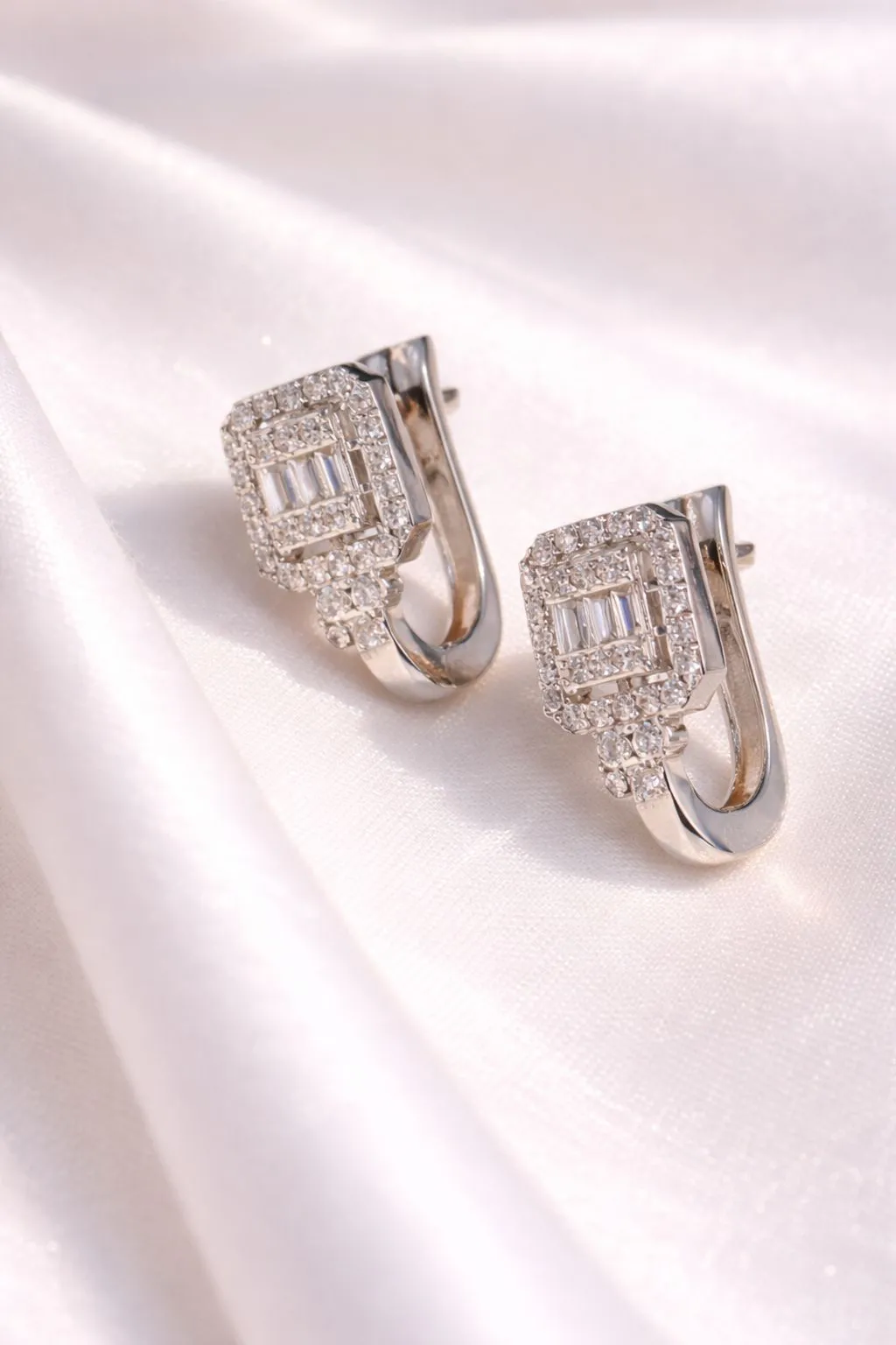 Favori Marka Baget Model Küpe