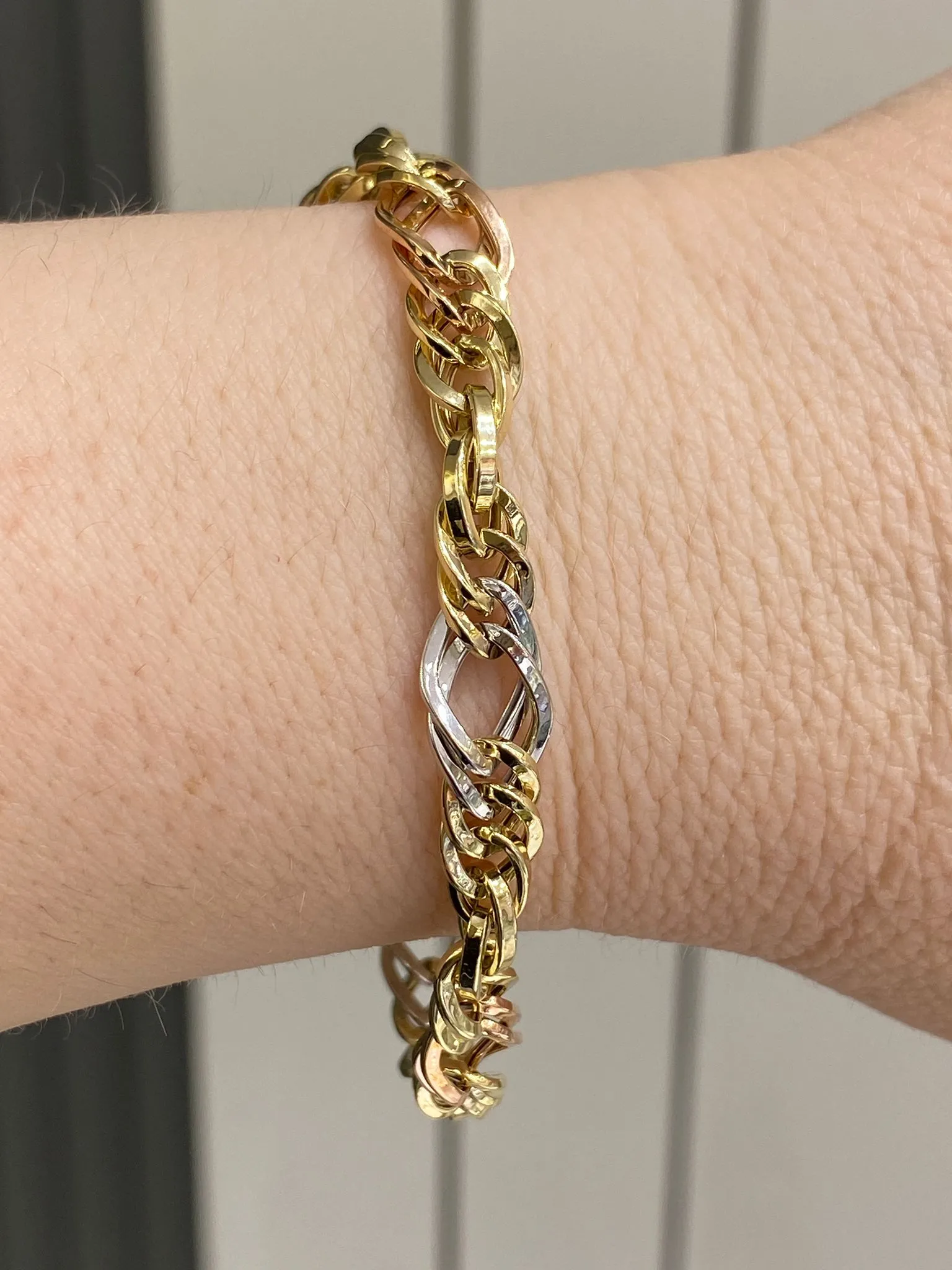 Favori Marka Hallow Model Bileklik