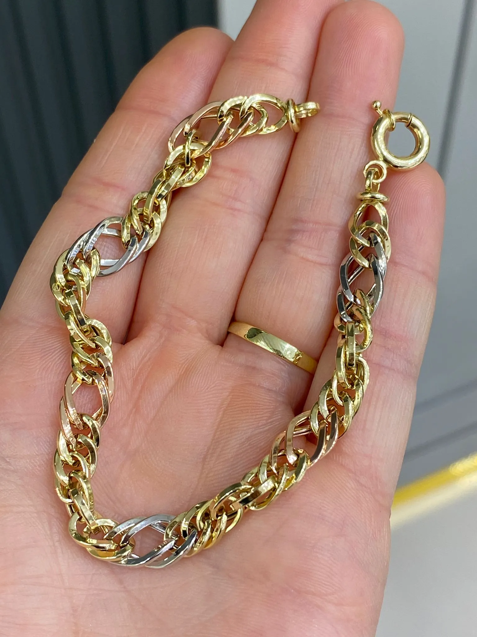 Favori Marka Hallow Model Bileklik