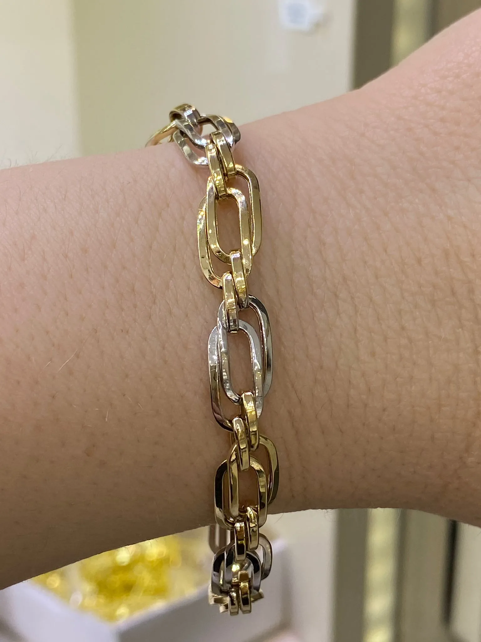  Hallow Model Bileklik