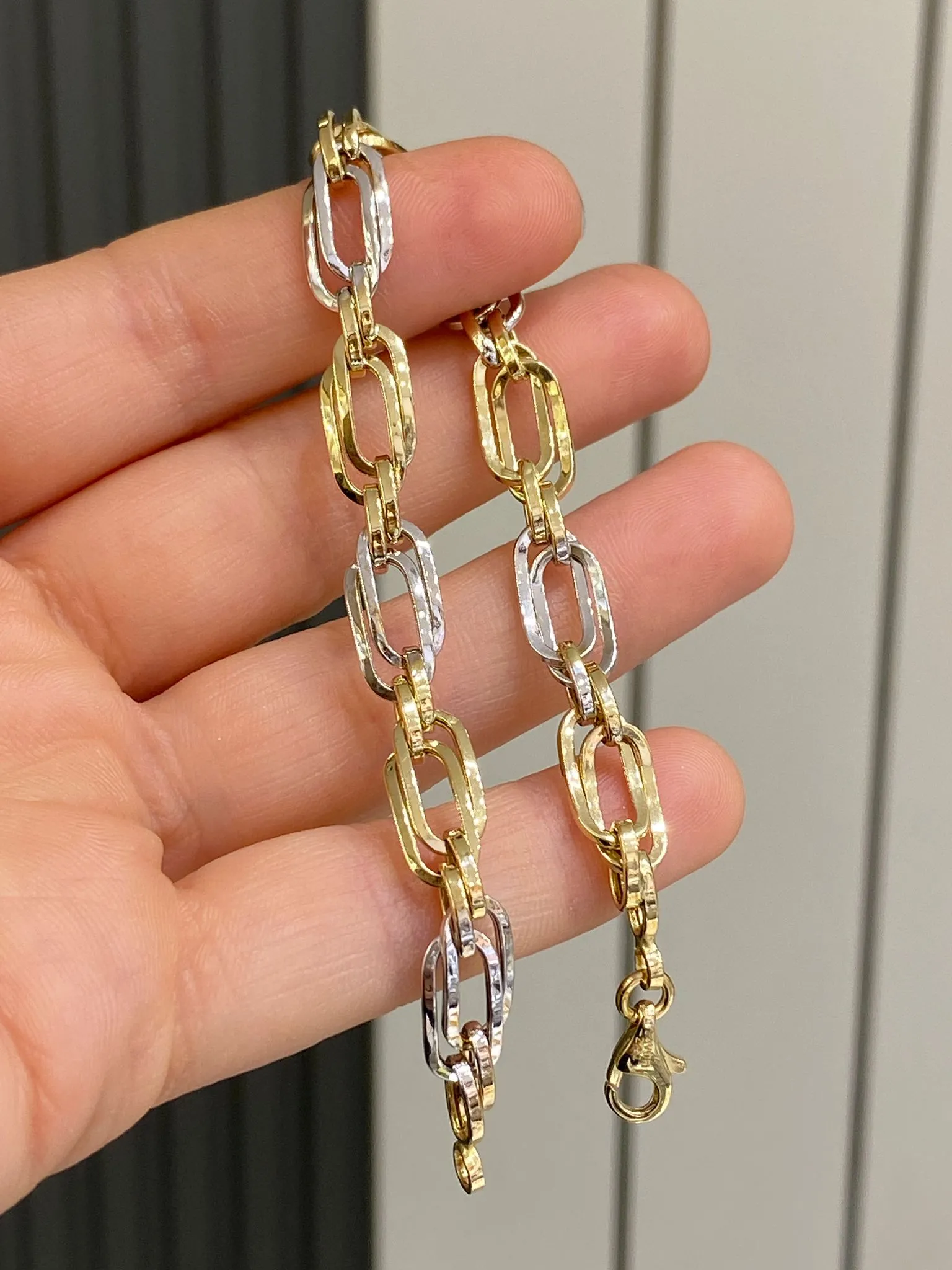  Hallow Model Bileklik