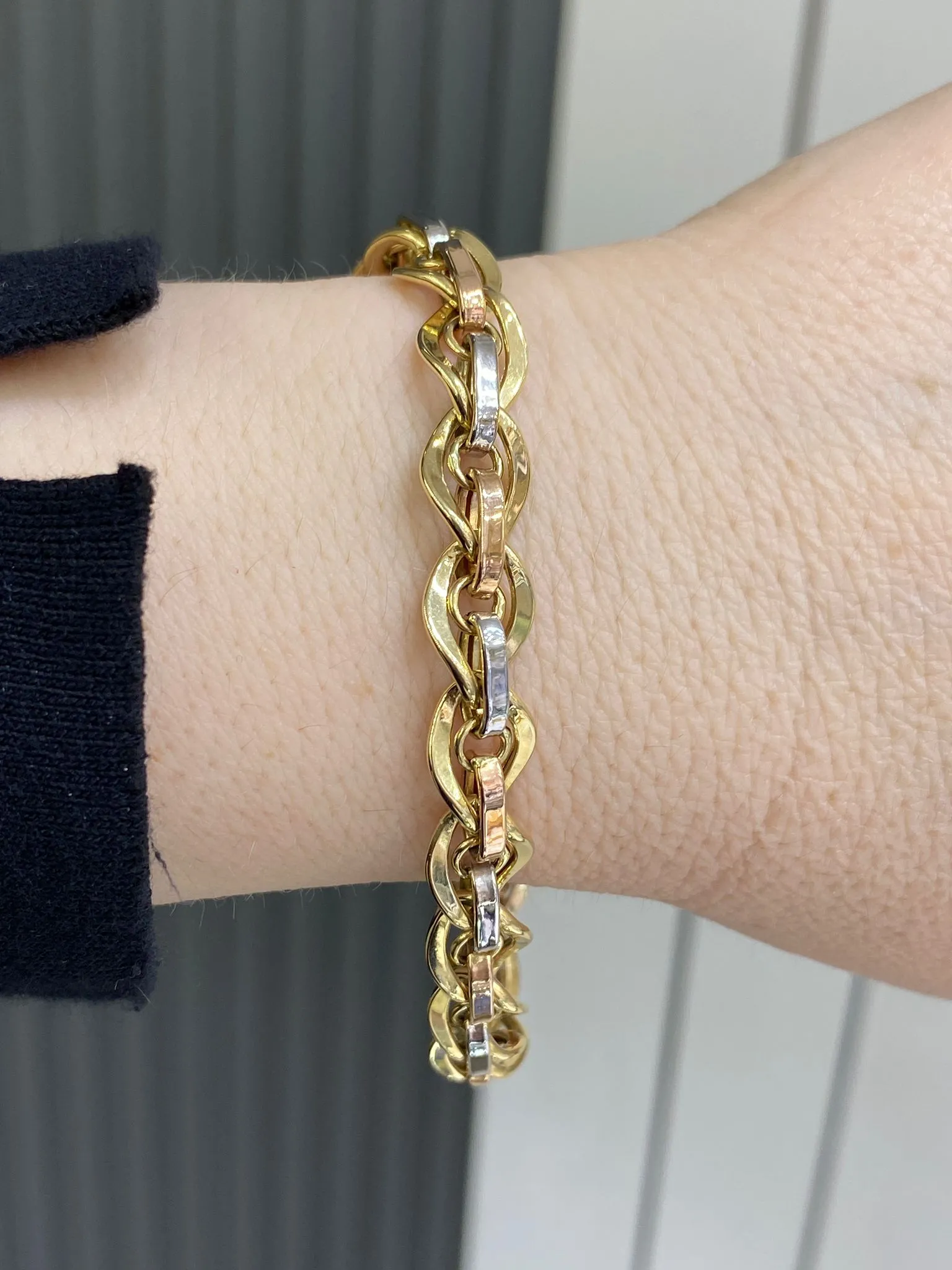  Hallow Model Bileklik