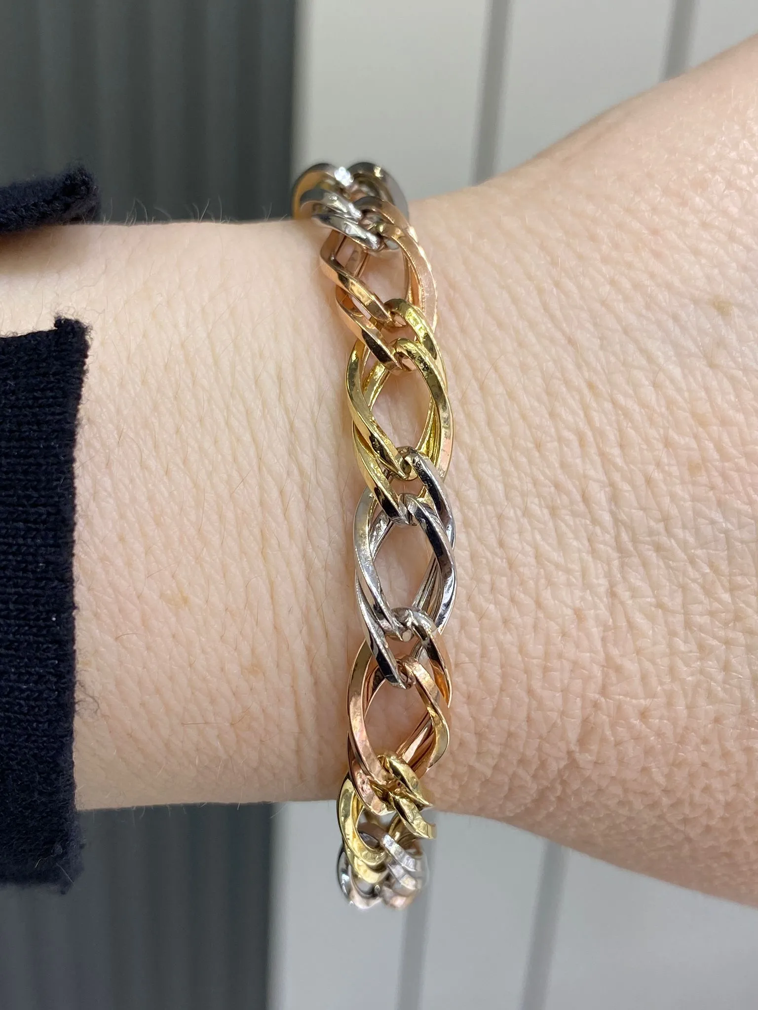  Hallow Model Bileklik