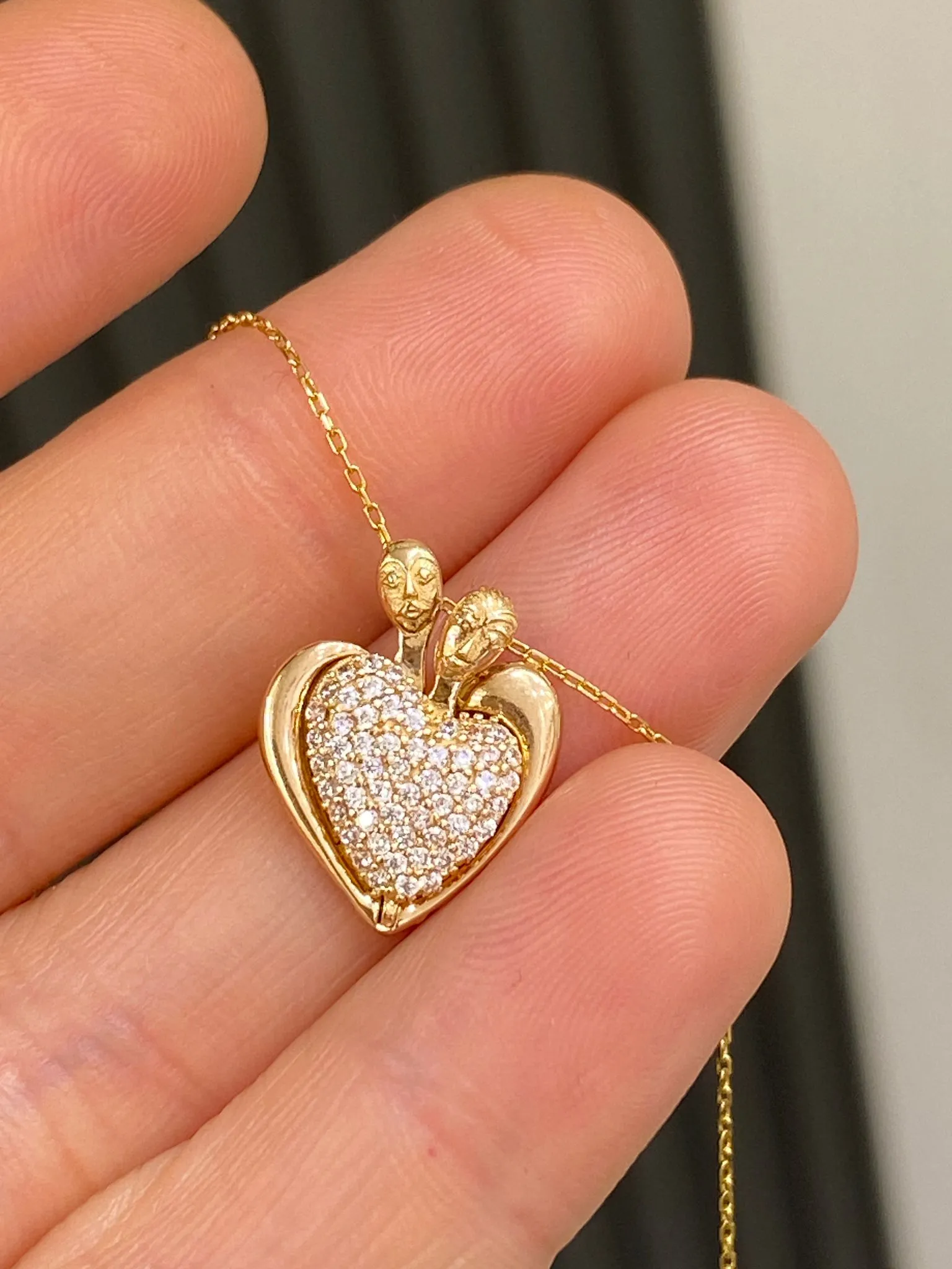 Favori Marka Kalpli Model Kolye