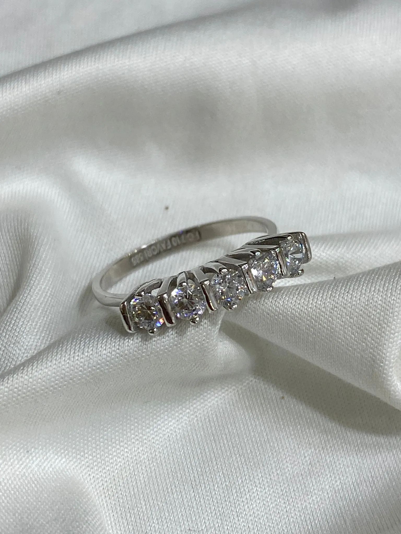 Favori Marka Beş Taş Yüzük