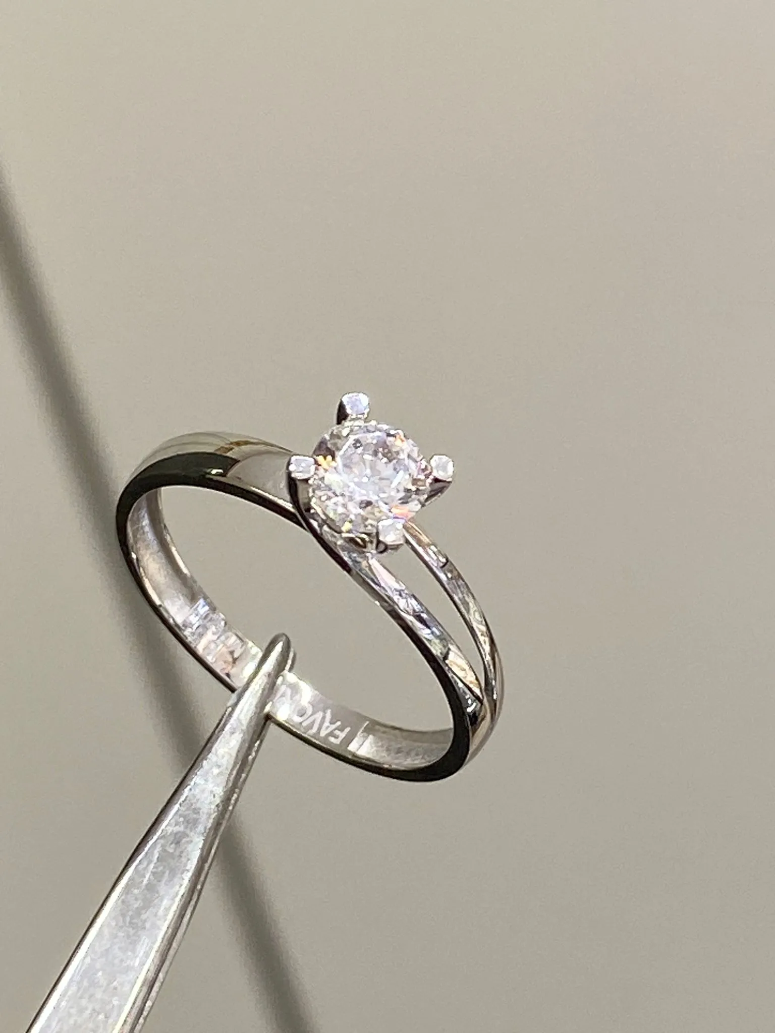 Favori Marka Tek Taş Yüzük