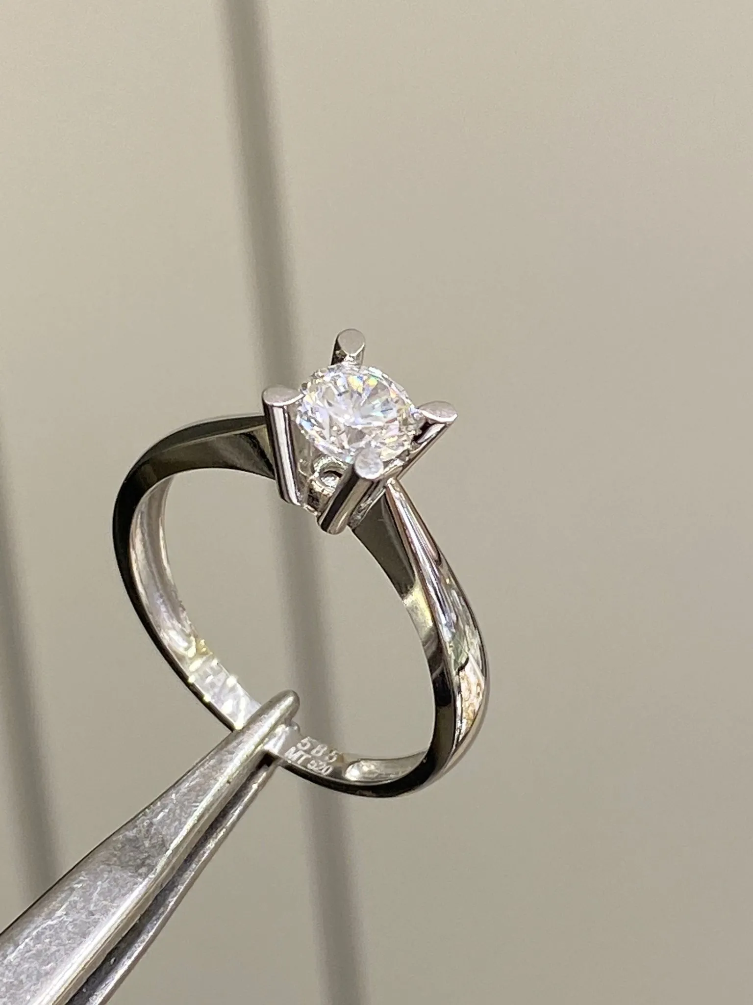 Favori Marka Tek Taş Yüzük