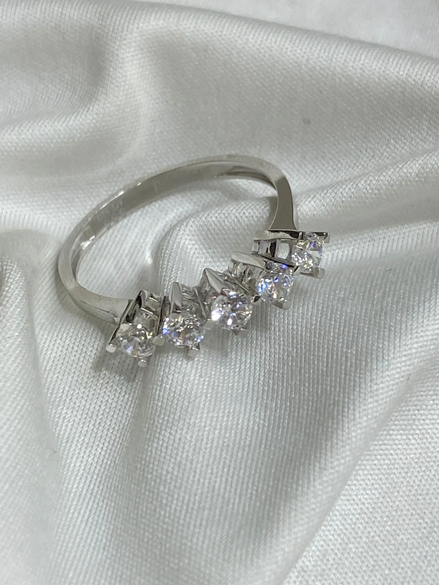 Favori Marka Beş Taş Yüzük