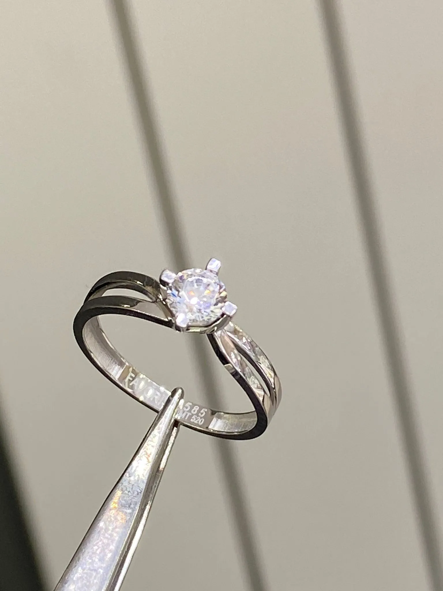 Favori Marka Tasarım Model Tek Taş Yüzük