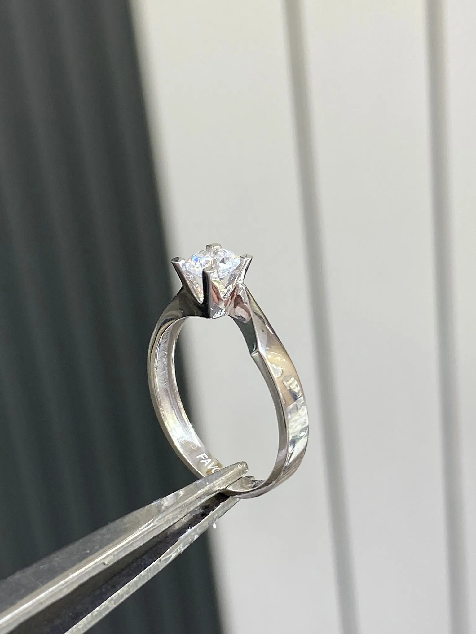 Favori Marka Tek Taş Yüzük