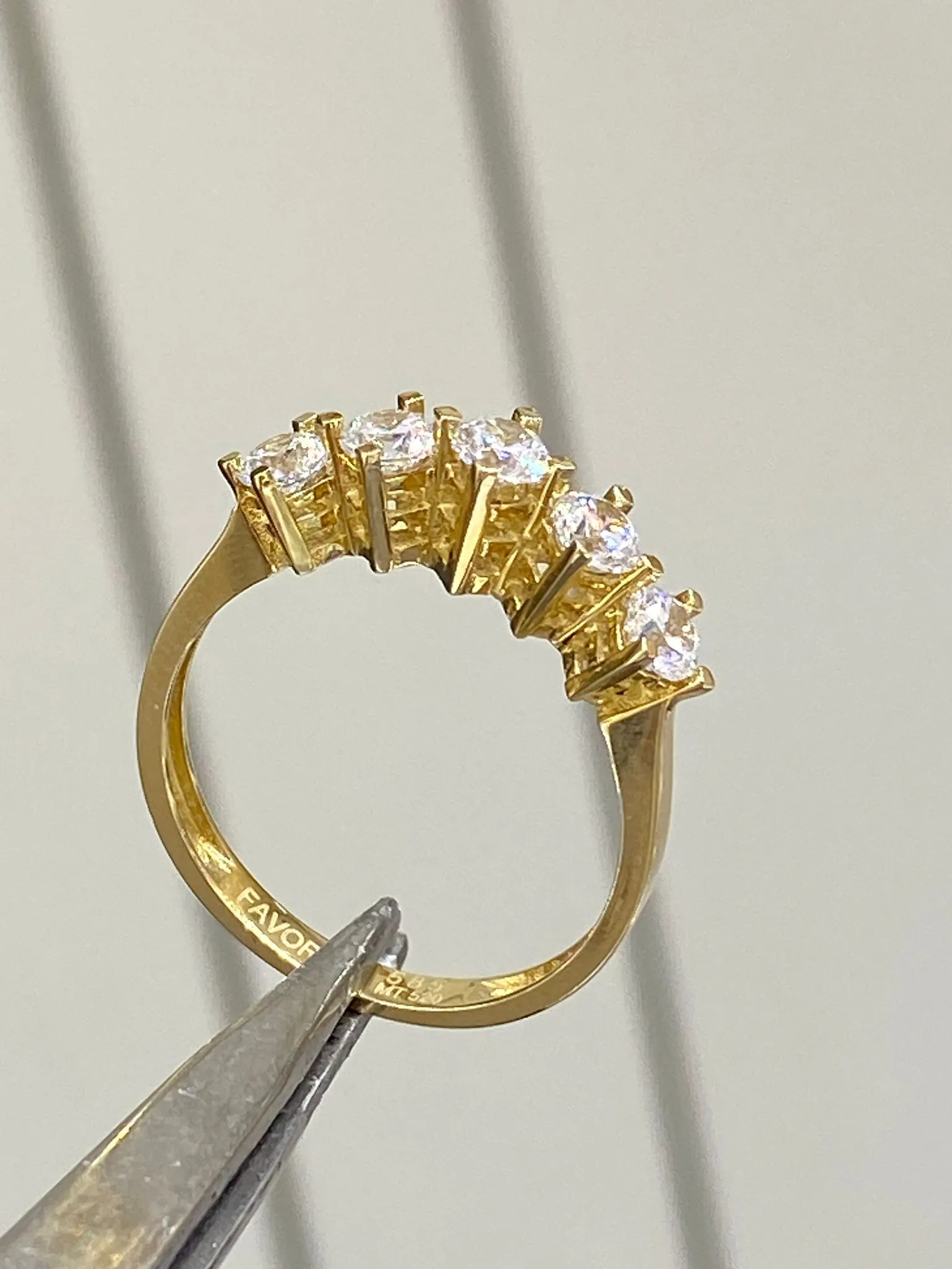 Favori Marka Beş Taş Yüzük