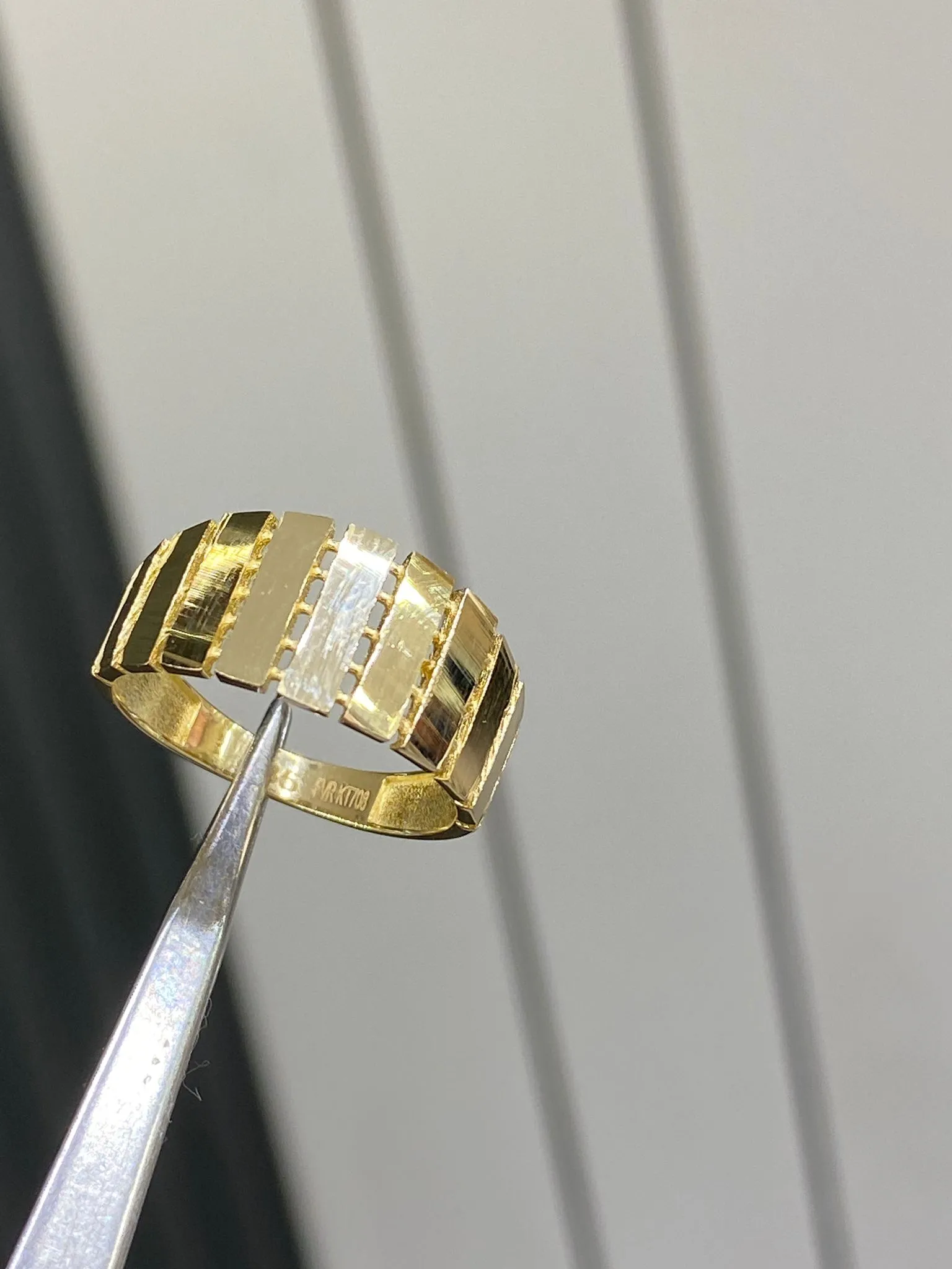 Favori Marka İtlayan Model Yüzük