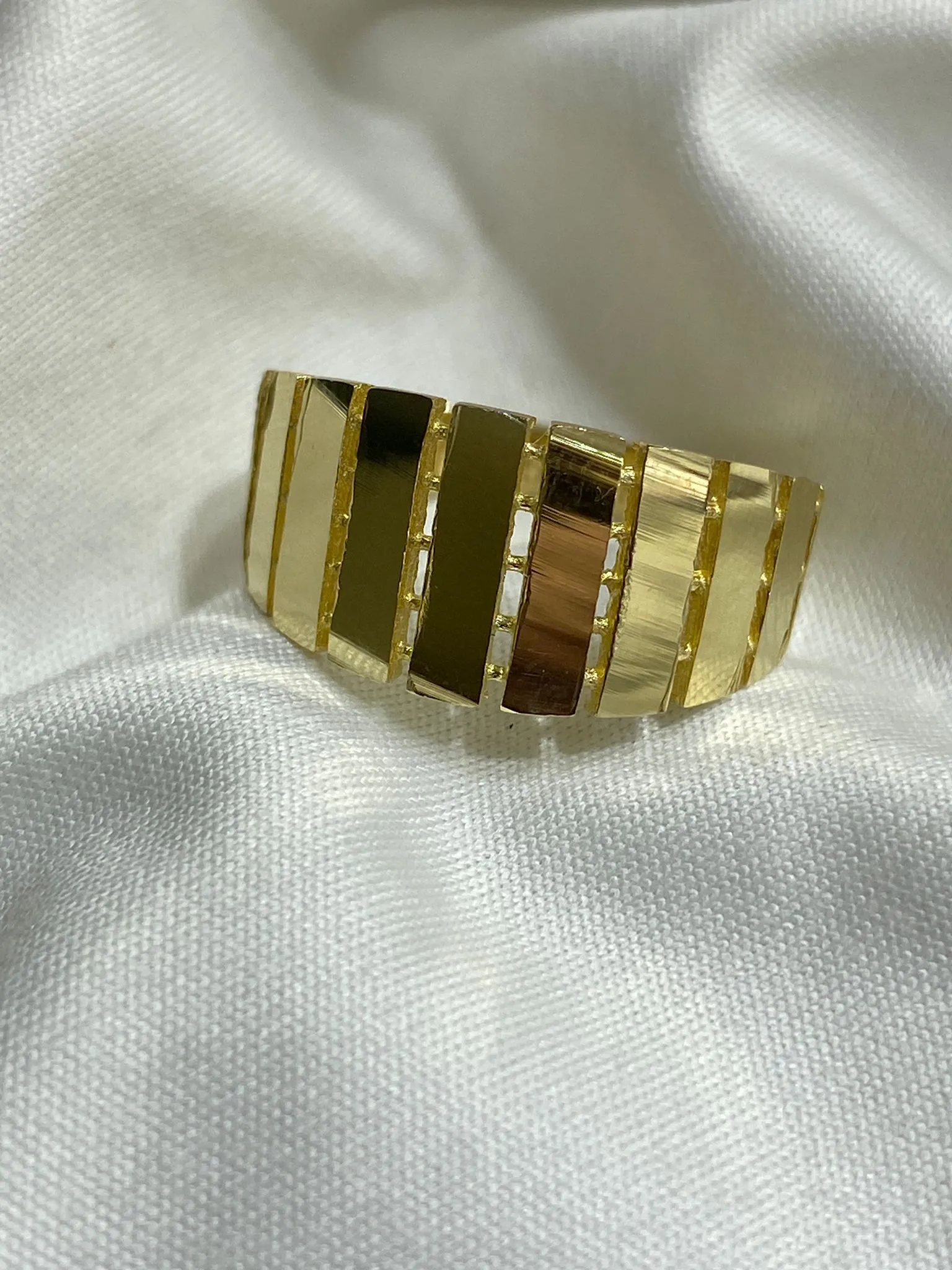 Favori Marka İtlayan Model Yüzük