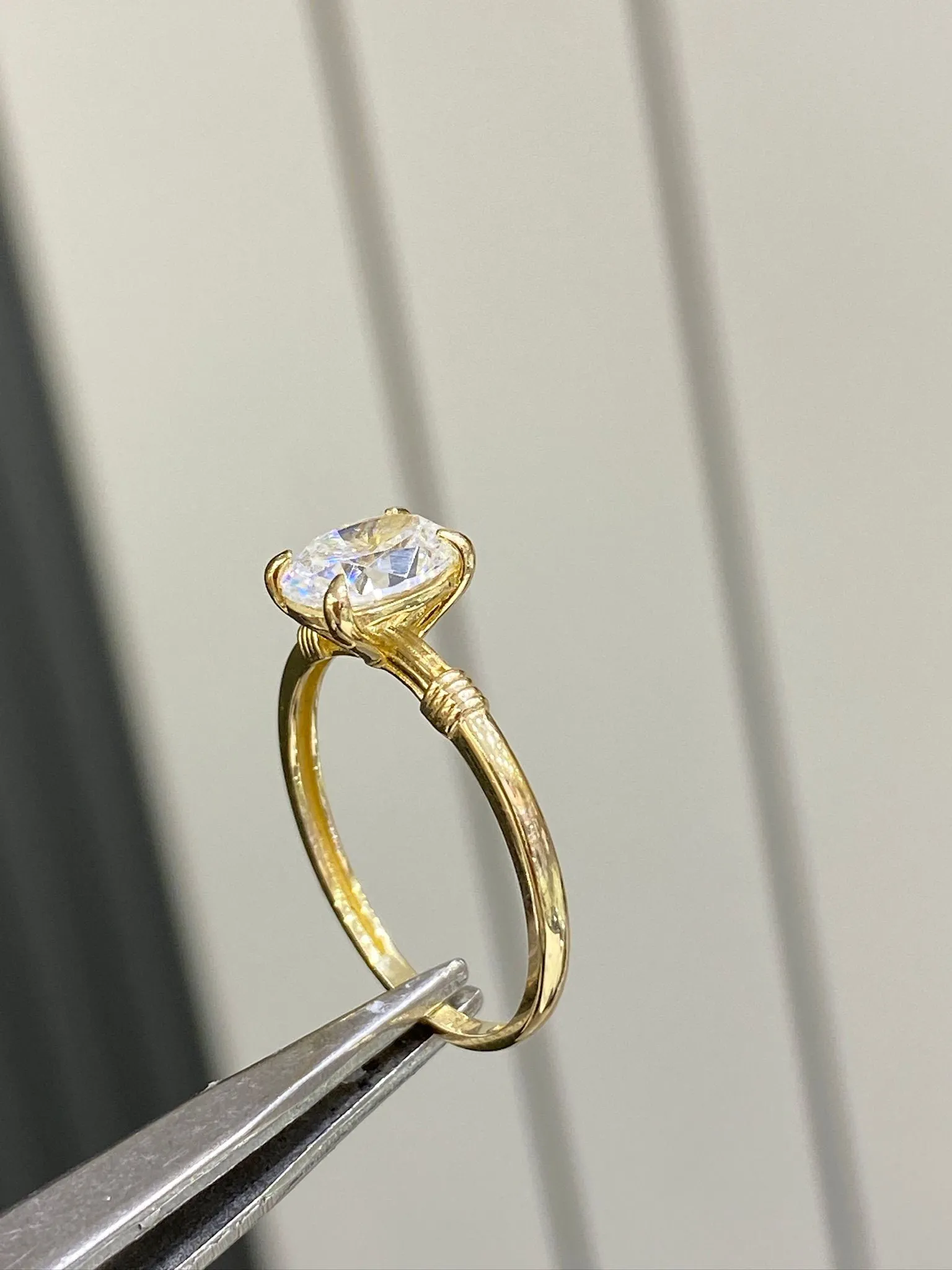 Favori Marka Oval Taşlı Model Yüzük